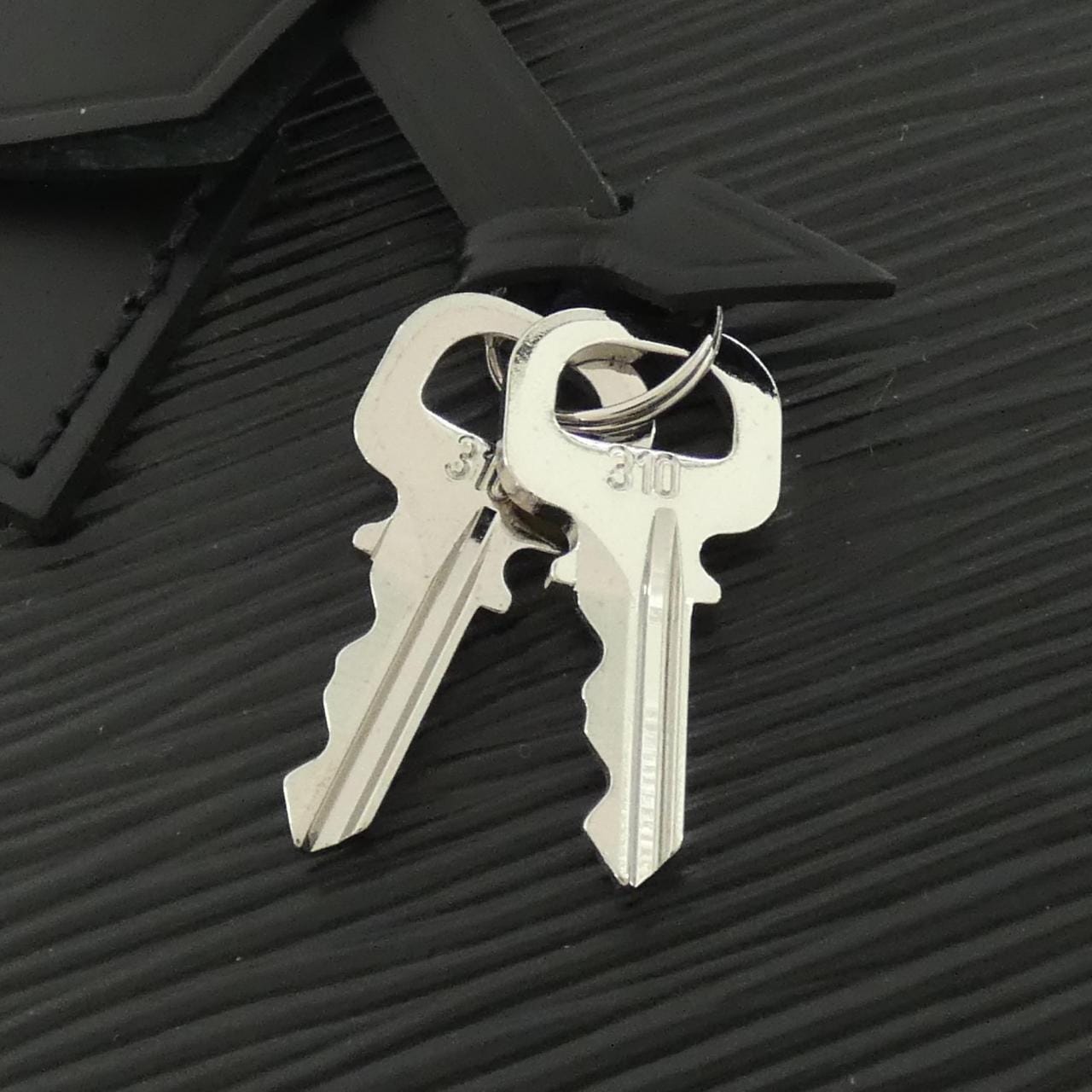 LOUIS VUITTON Alma M59217 Bag Epi Black Epi - Thumbnail 4