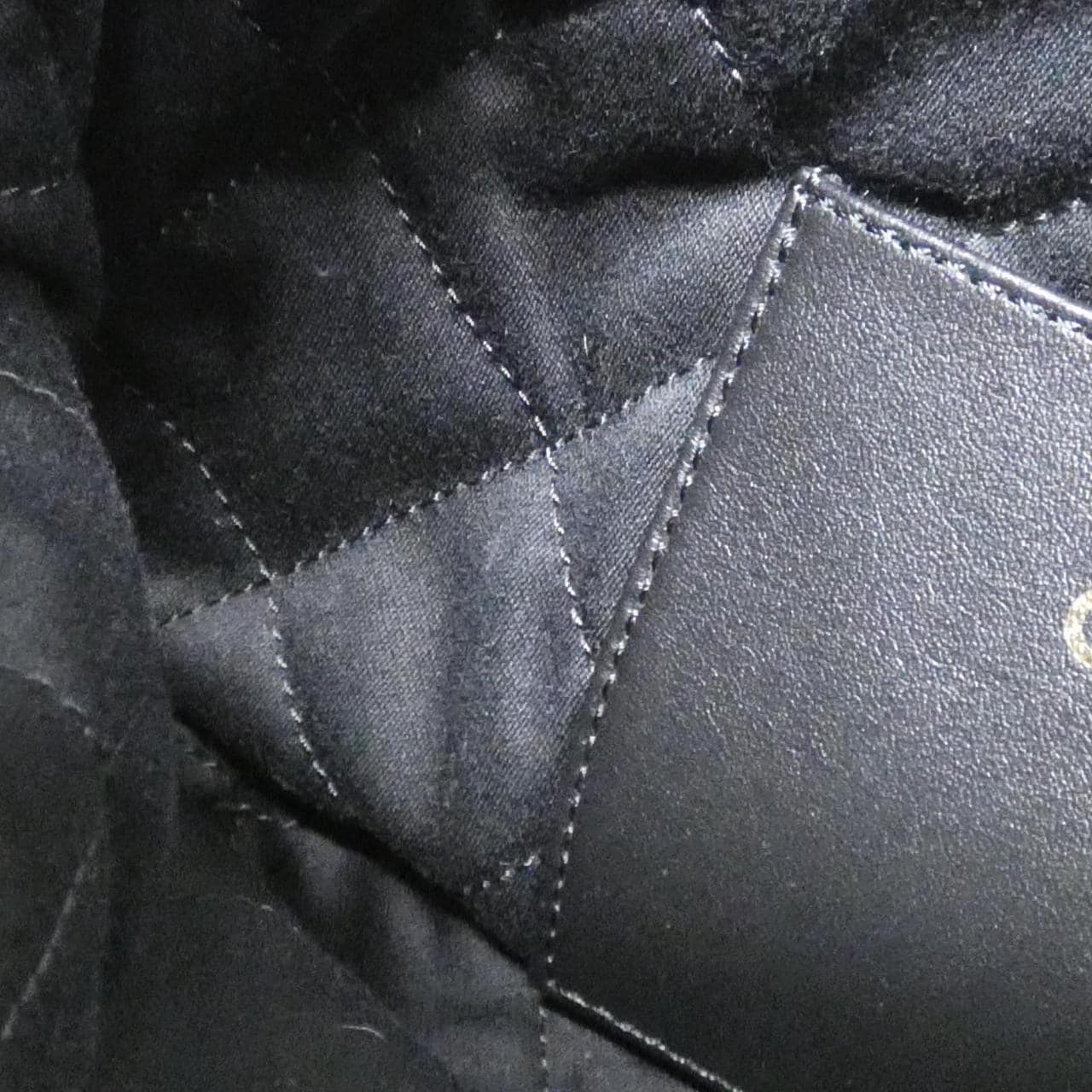 CHANEL Chanel 22 AS3980 Bag Black - Thumbnail 7