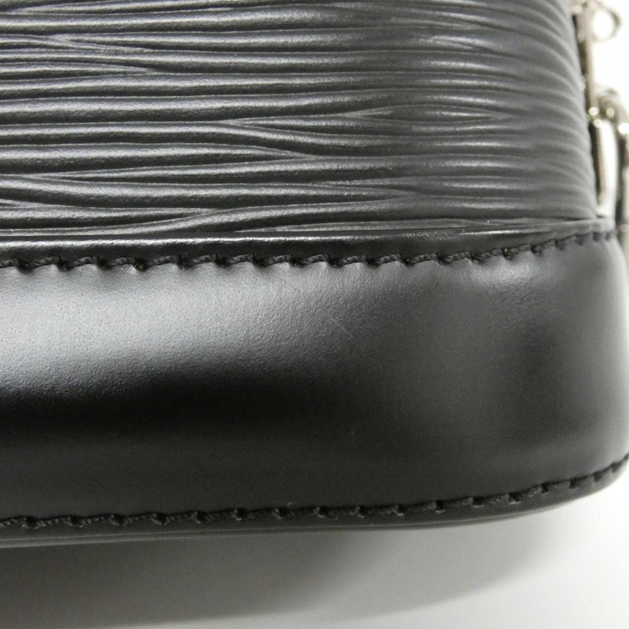 LOUIS VUITTON Alma M59217 Bag Epi Black Epi - Thumbnail 5