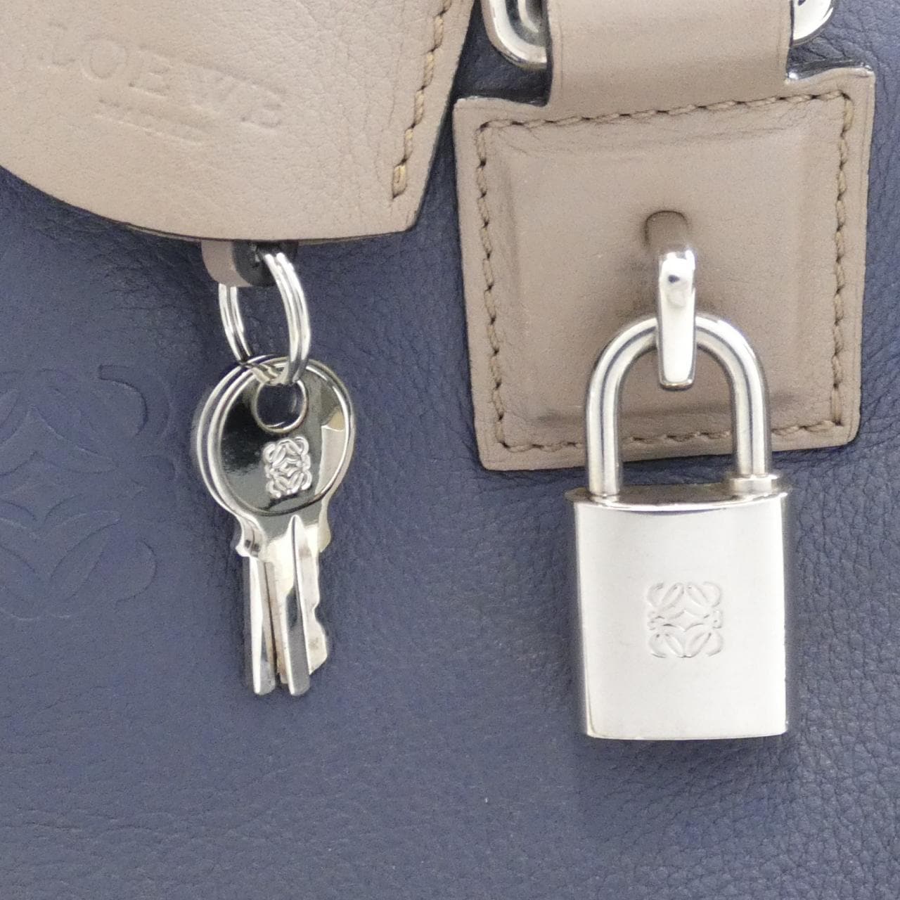 LOEWE Amazona Bag Leather Black Leather - Thumbnail 4