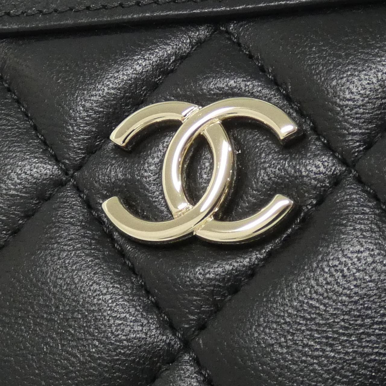 CHANEL AP4411 Handbag Lambskin 黑色 羊皮 中古品A - 縮圖 4