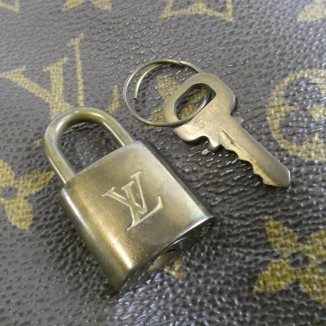 LOUIS VUITTON Keepall M41424 Boston Monogram Black Monogram Rank B - Thumbnail 2