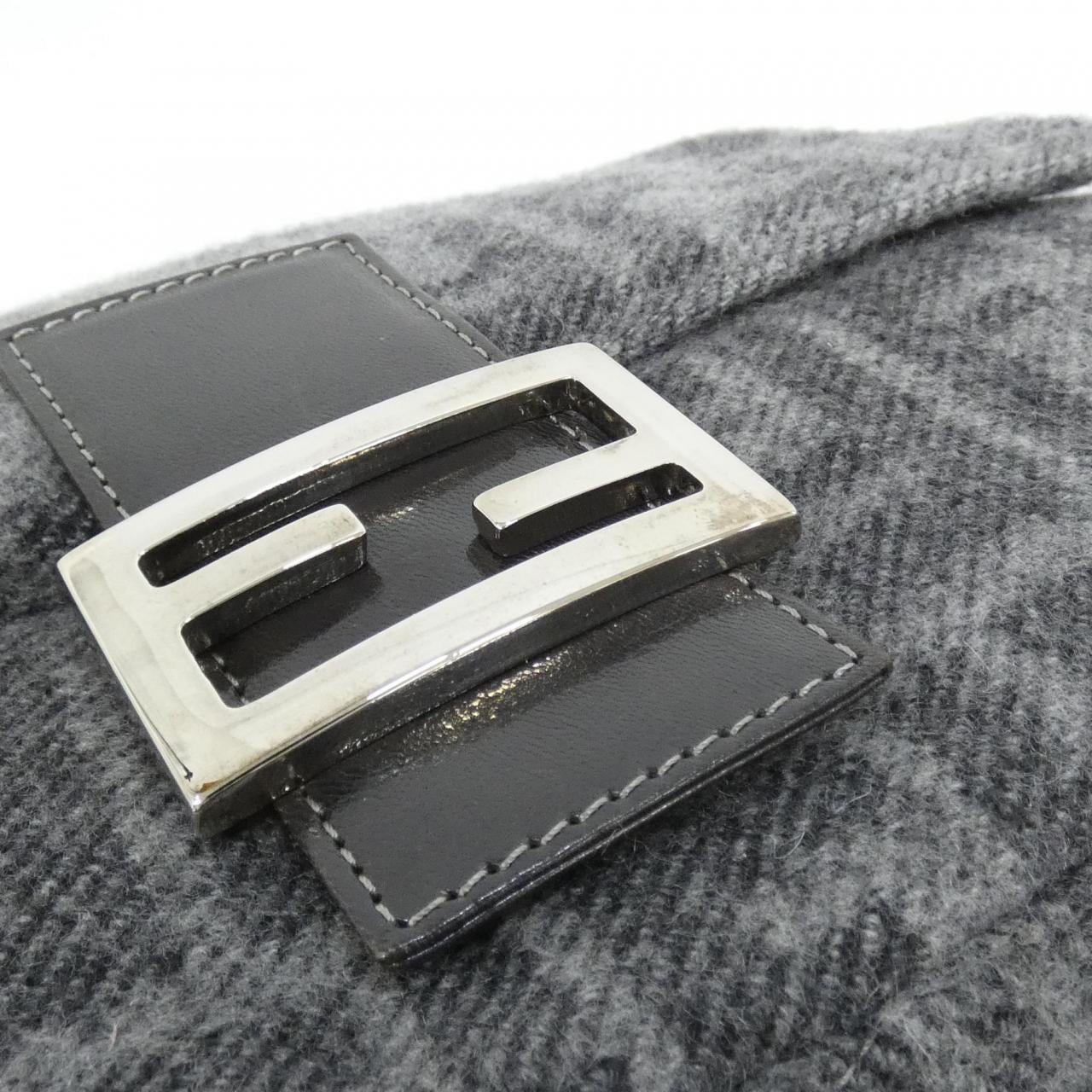 FENDI Baguette 26325 Shoulder Bag Grey - Thumbnail 3