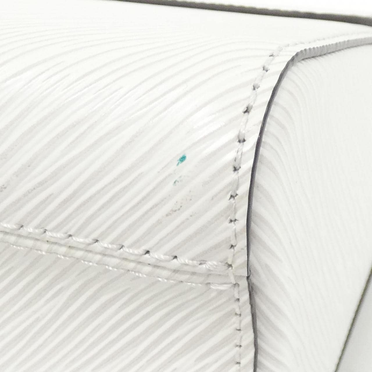 LOUIS VUITTON Twist M21111 Shoulder Bag Epi Black Epi - Thumbnail 3