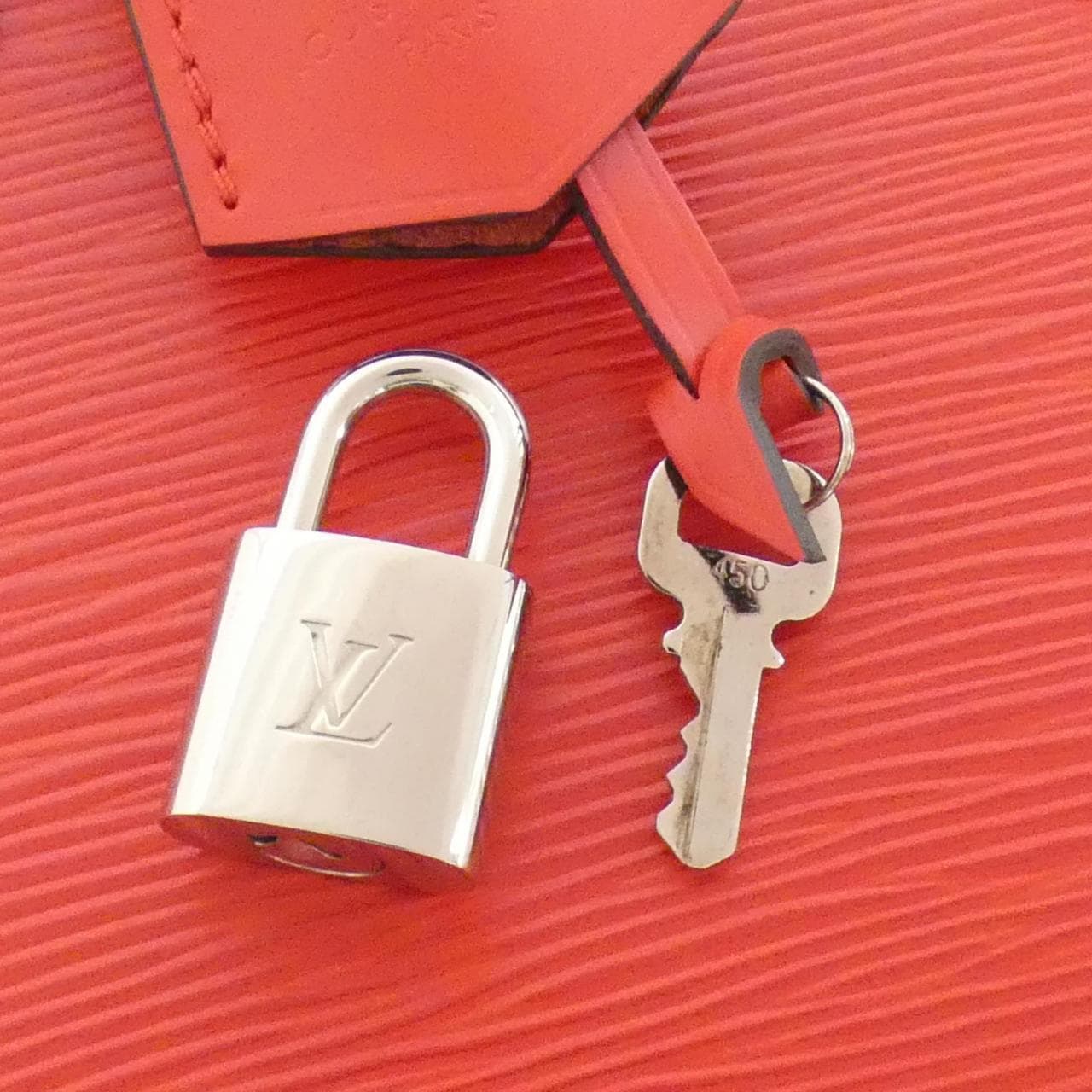 LOUIS VUITTON Alma M41160 Bag Epi Black Epi - Thumbnail 4