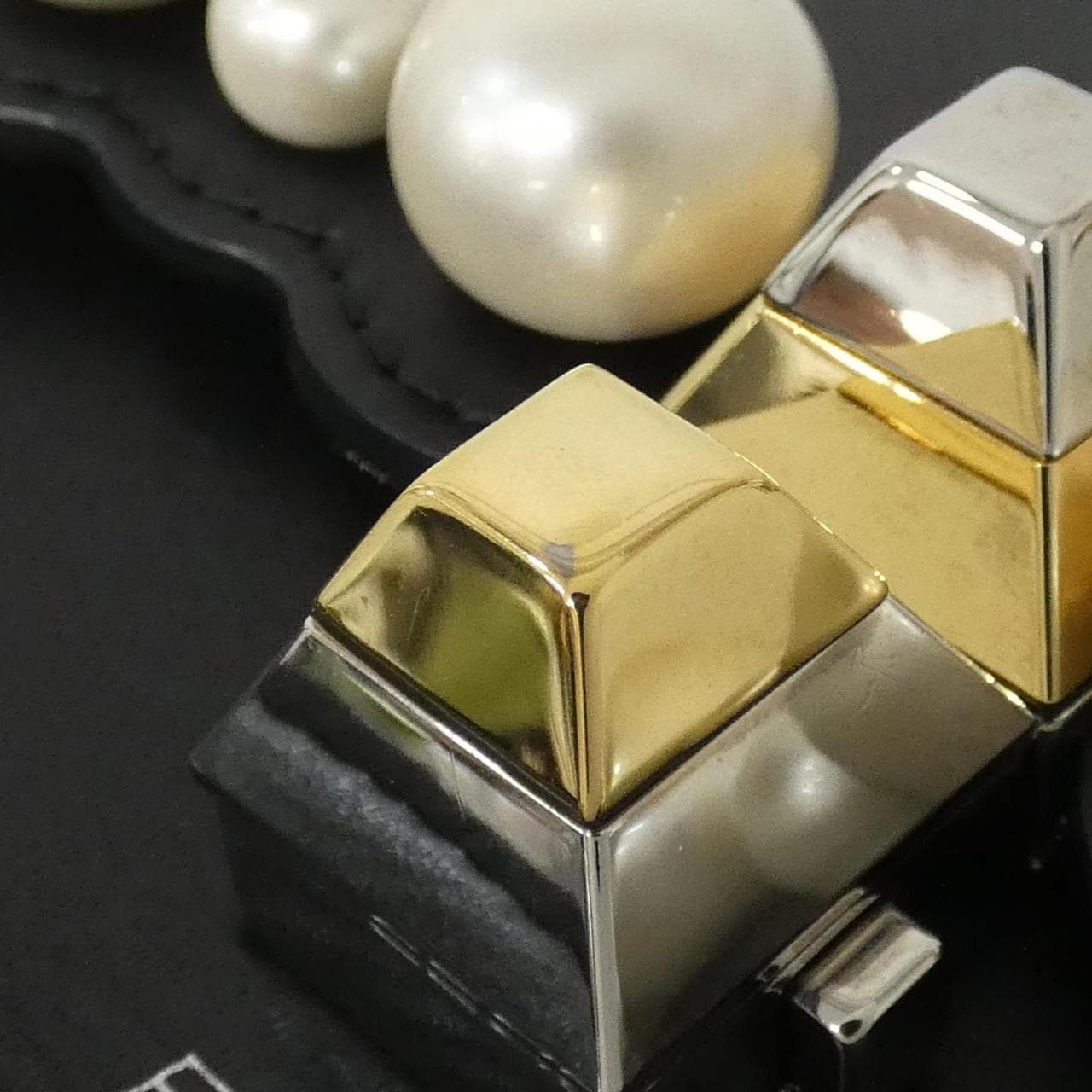 FENDI 8M0381 A0ZR Shoulder Bag Leather Black Leather - Thumbnail 7