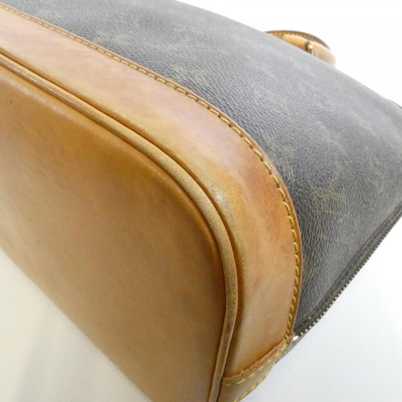 LOUIS VUITTON Alma M51130 Bag Monogram Black Monogram - Thumbnail 2