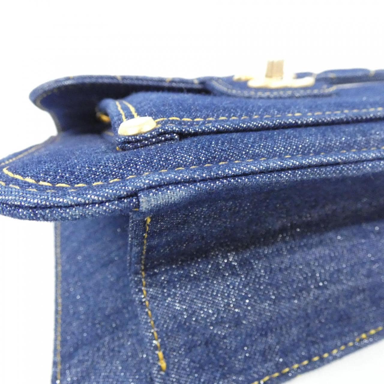 CHANEL Chanel 22 AS3932 Handbag Denim 藍色 牛仔布 中古品A - 縮圖 3