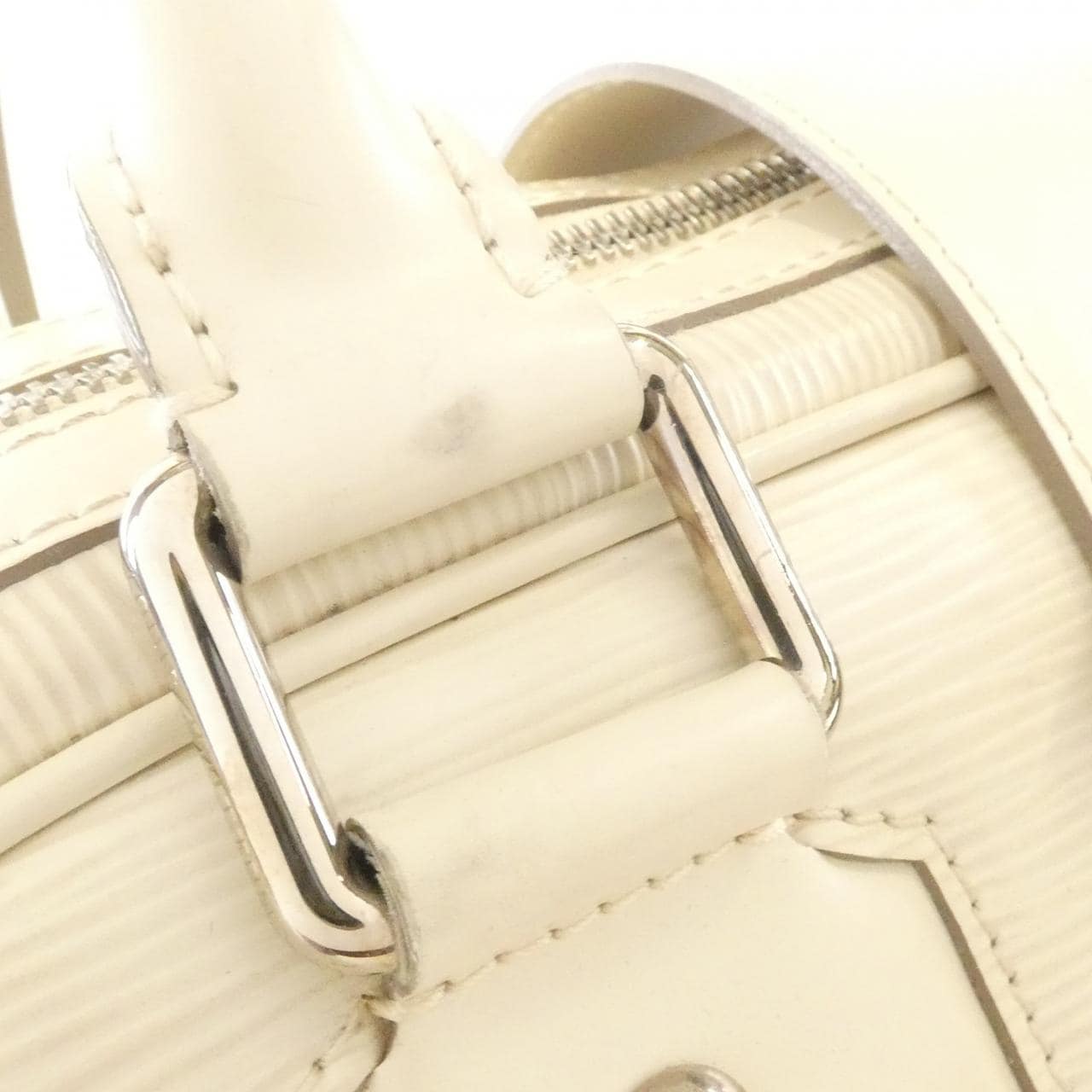 LOUIS VUITTON M5931J Bag Epi 黑色 Epi - 縮圖 8