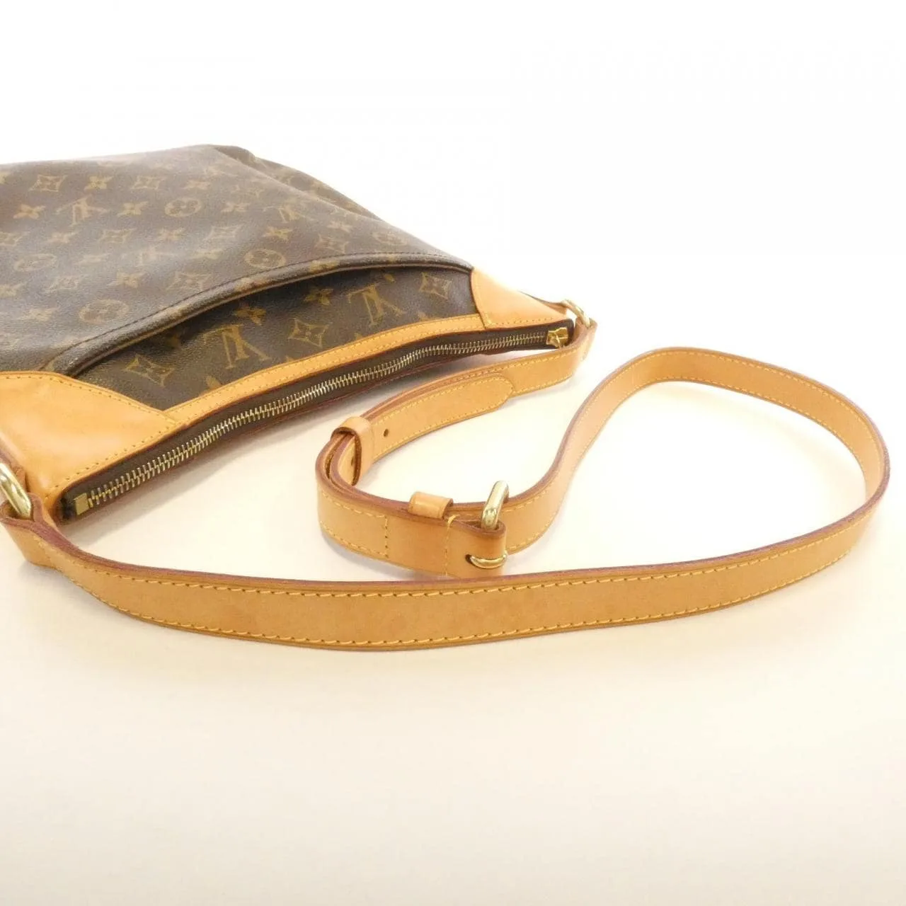 LOUIS VUITTON Odéon M56389 Shoulder Monogram 黑色 Monogram 中古品B - 縮圖 6
