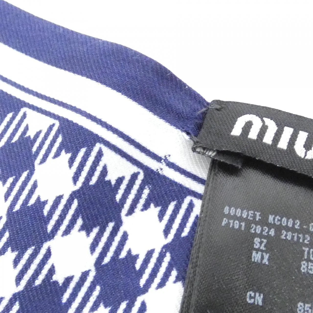 MIU MIU 5FF008 Scarf 黑色 中古品A - 縮圖 3