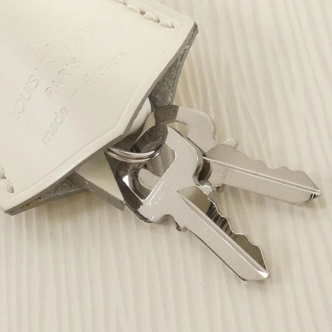 LOUIS VUITTON Montaigne M5931J Handbag Epi Black Epi Rank B - Thumbnail 7