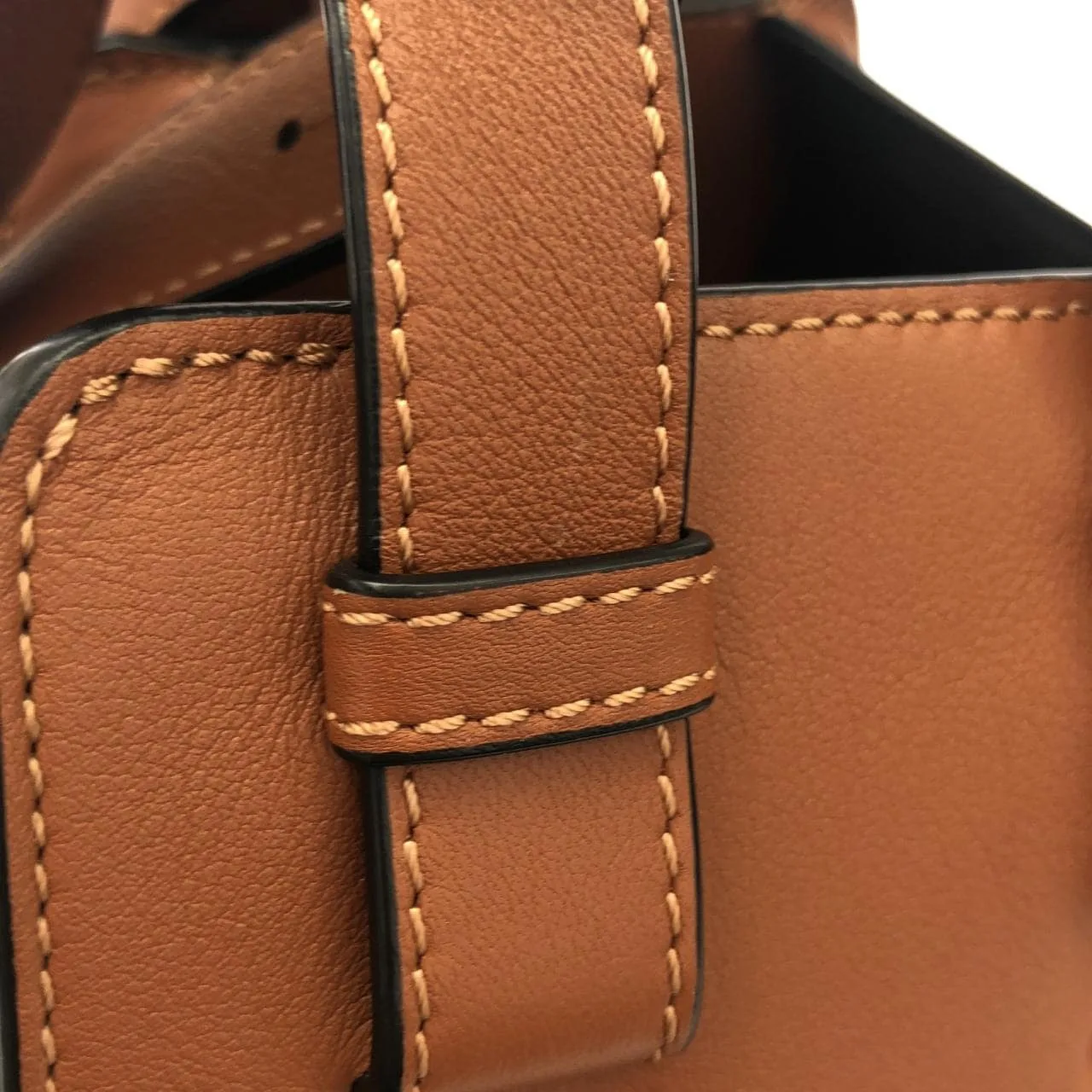 LOEWE Hammock 387 30 S35 Shoulder 黑色 中古品A - 縮圖 4