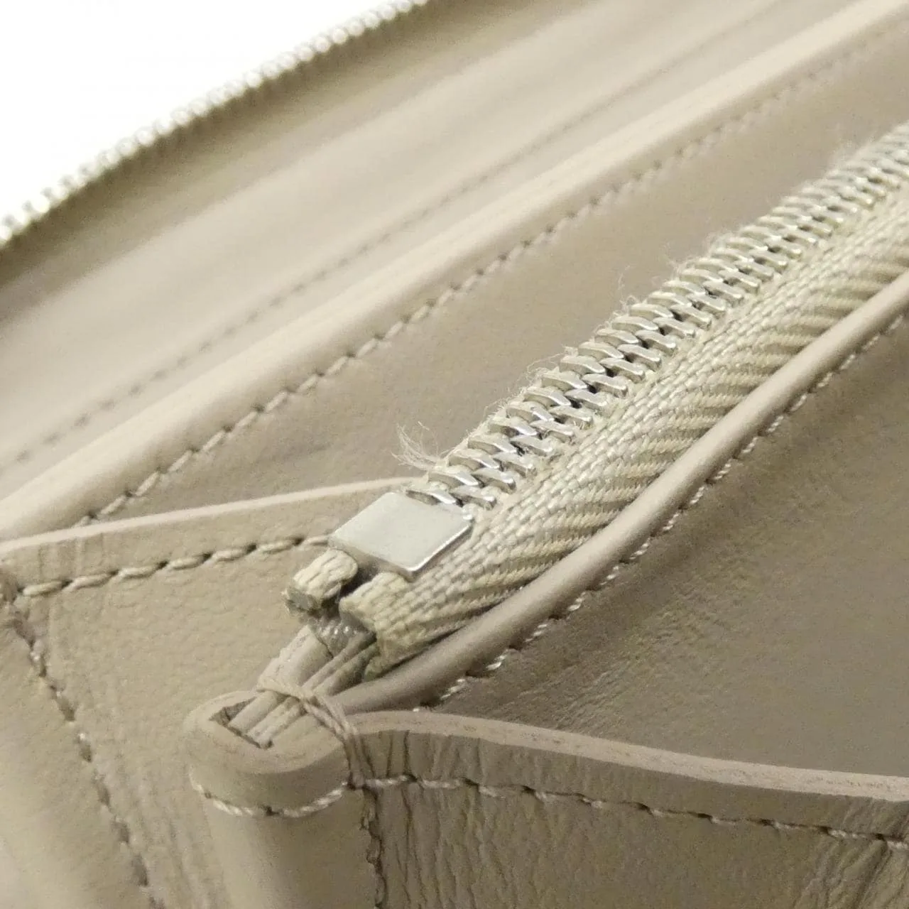 LOUIS VUITTON Mahina M69821 Wallet 黑色 中古品A - 縮圖 5