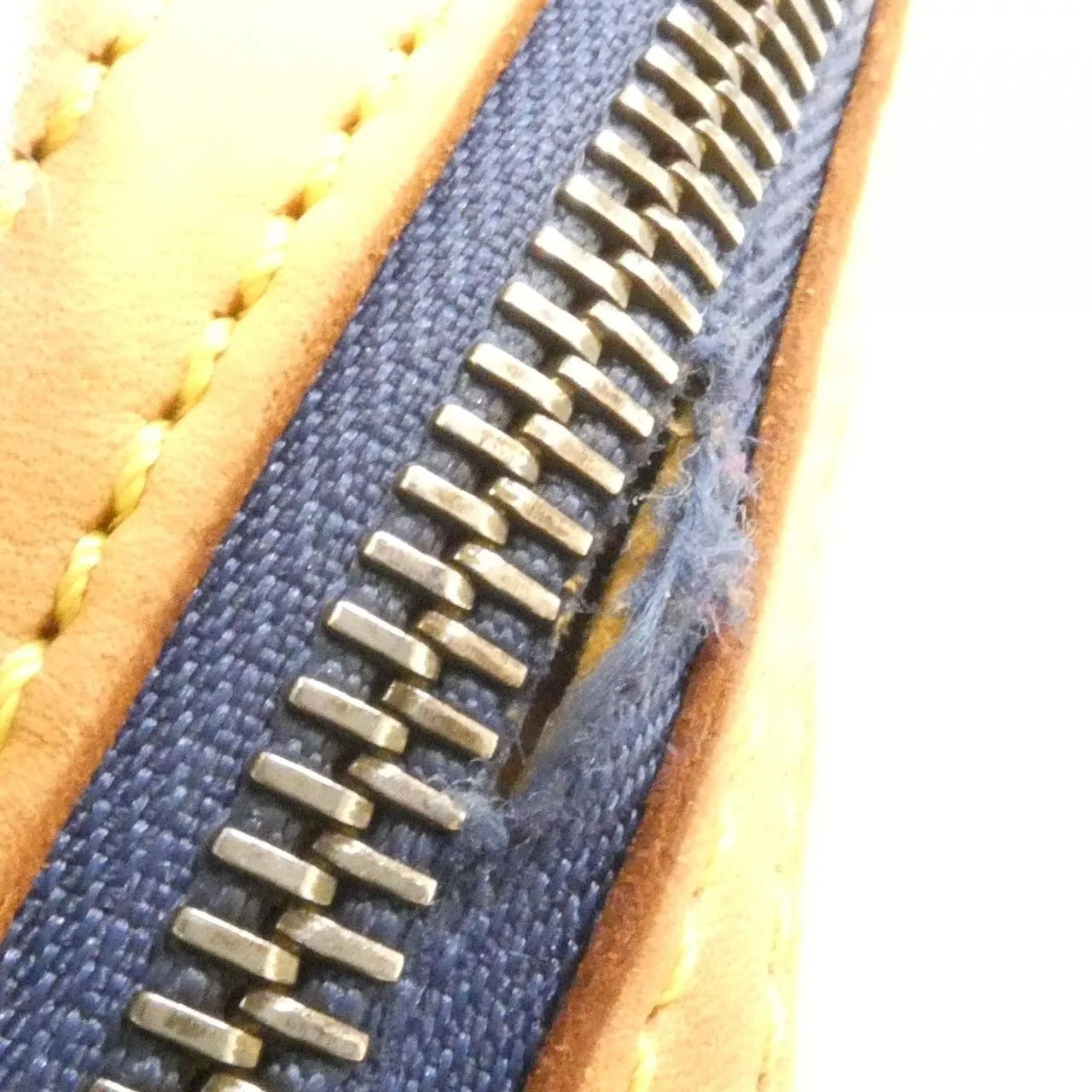 LOUIS VUITTON Bum Bag M95347 Shoulder Monogram 藍色 Monogram 中古品B - 縮圖 4