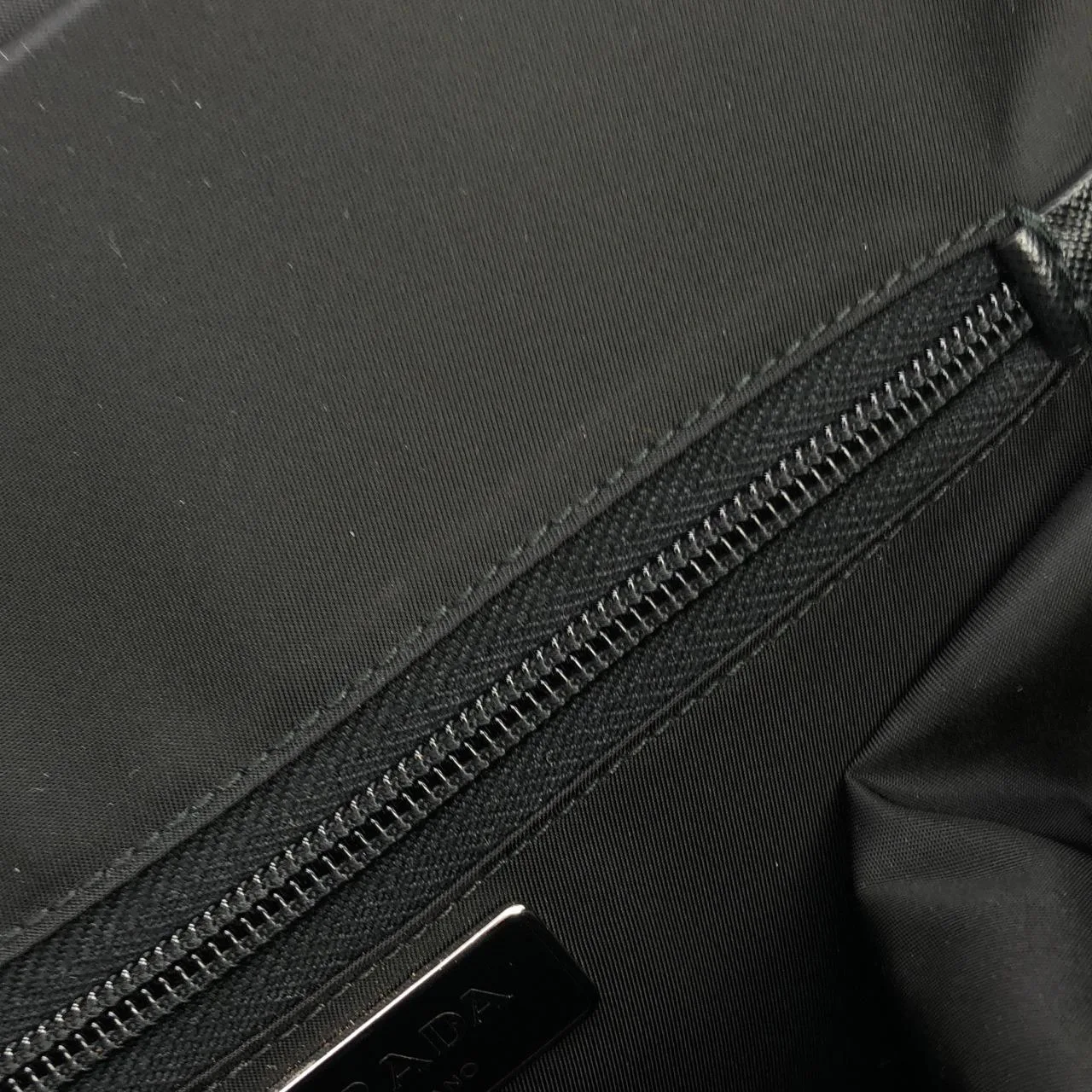 PRADA V136 Backpack 銀色 中古品A - 縮圖 9