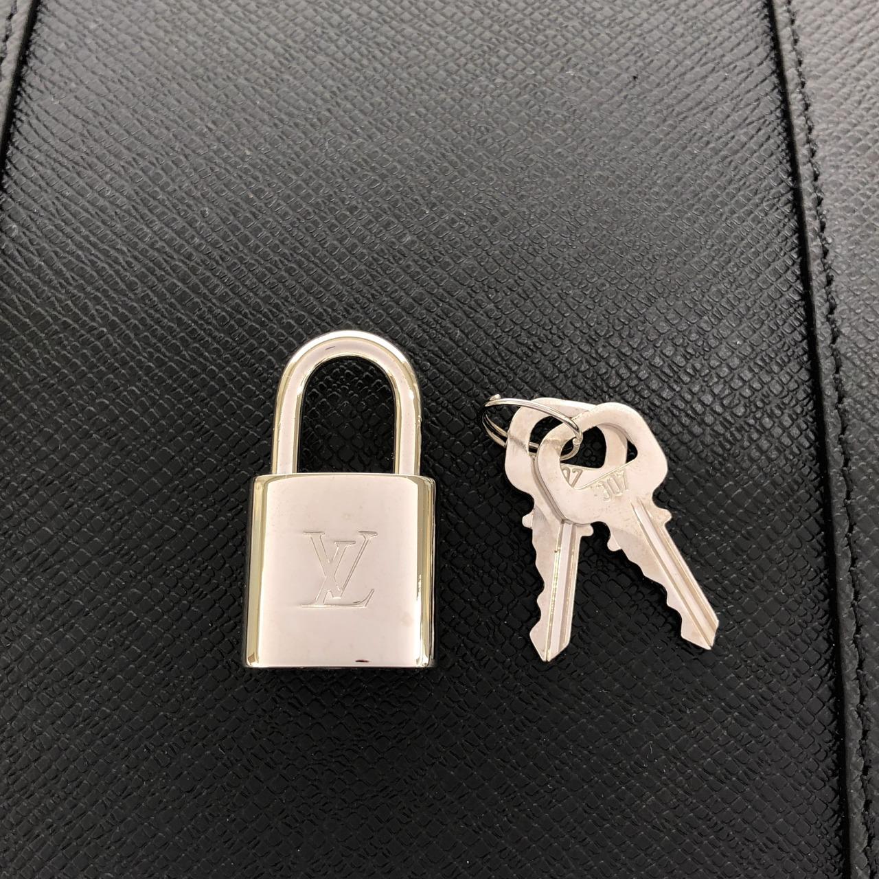 LOUIS VUITTON M30925 Bag 黑色 - 縮圖 4