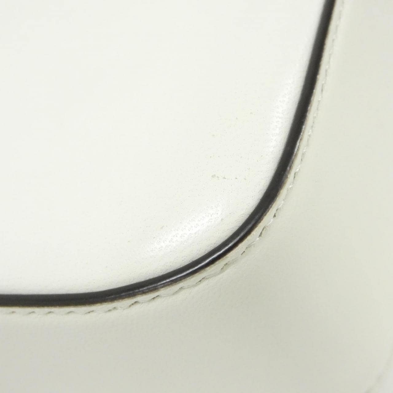 FENDI Baguette 8BR808 ABVE Shoulder Bag Lambskin White Lambskin - Thumbnail 3