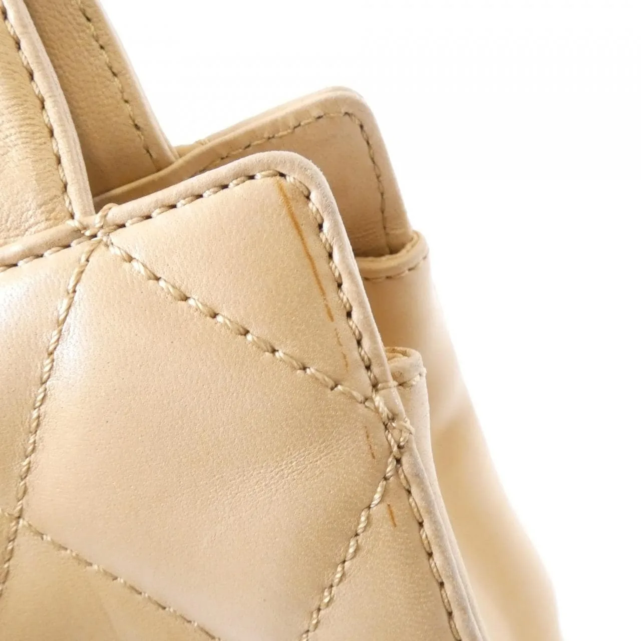 CHANEL 18194 Handbag Lambskin