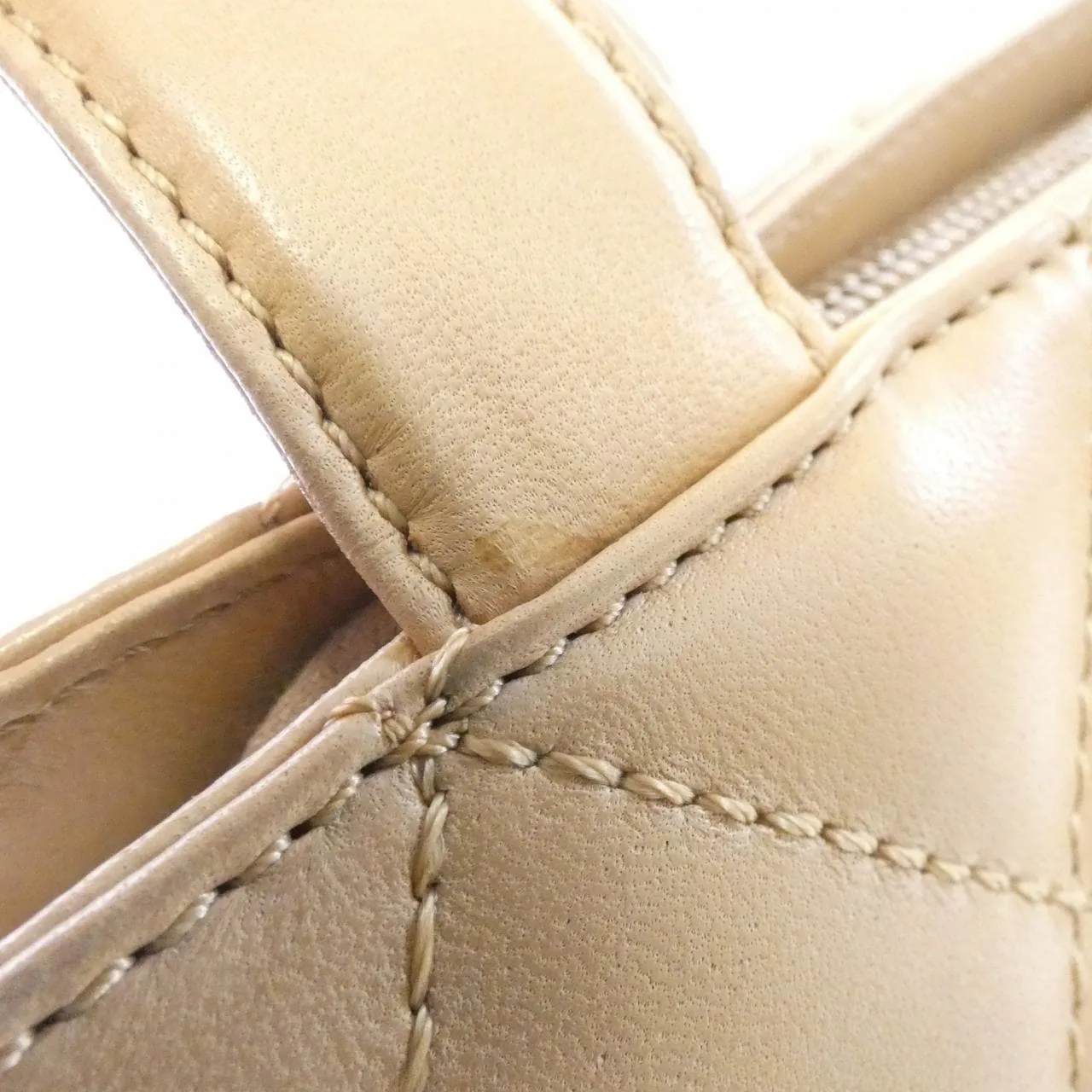 CHANEL 18194 Handbag Lambskin