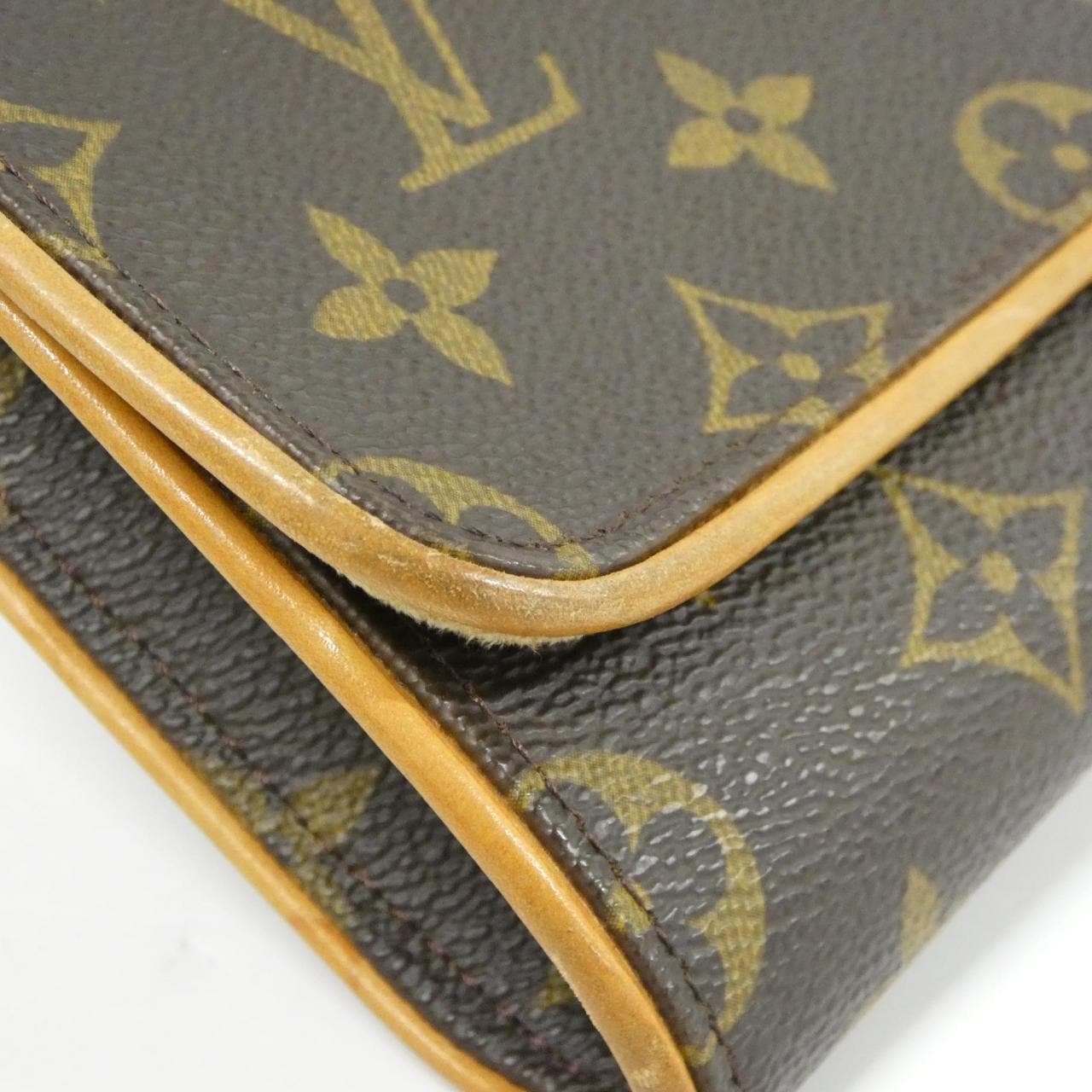 LOUIS VUITTON Pochette M51852 Shoulder Bag Monogram 黑色 Monogram 中古品A - 縮圖 4