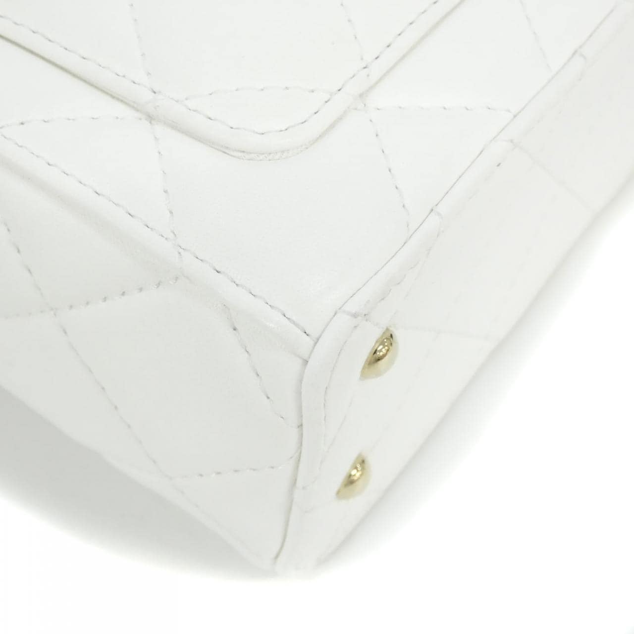 CHANEL AS2877 Shoulder Bag Lambskin White Lambskin - Thumbnail 3