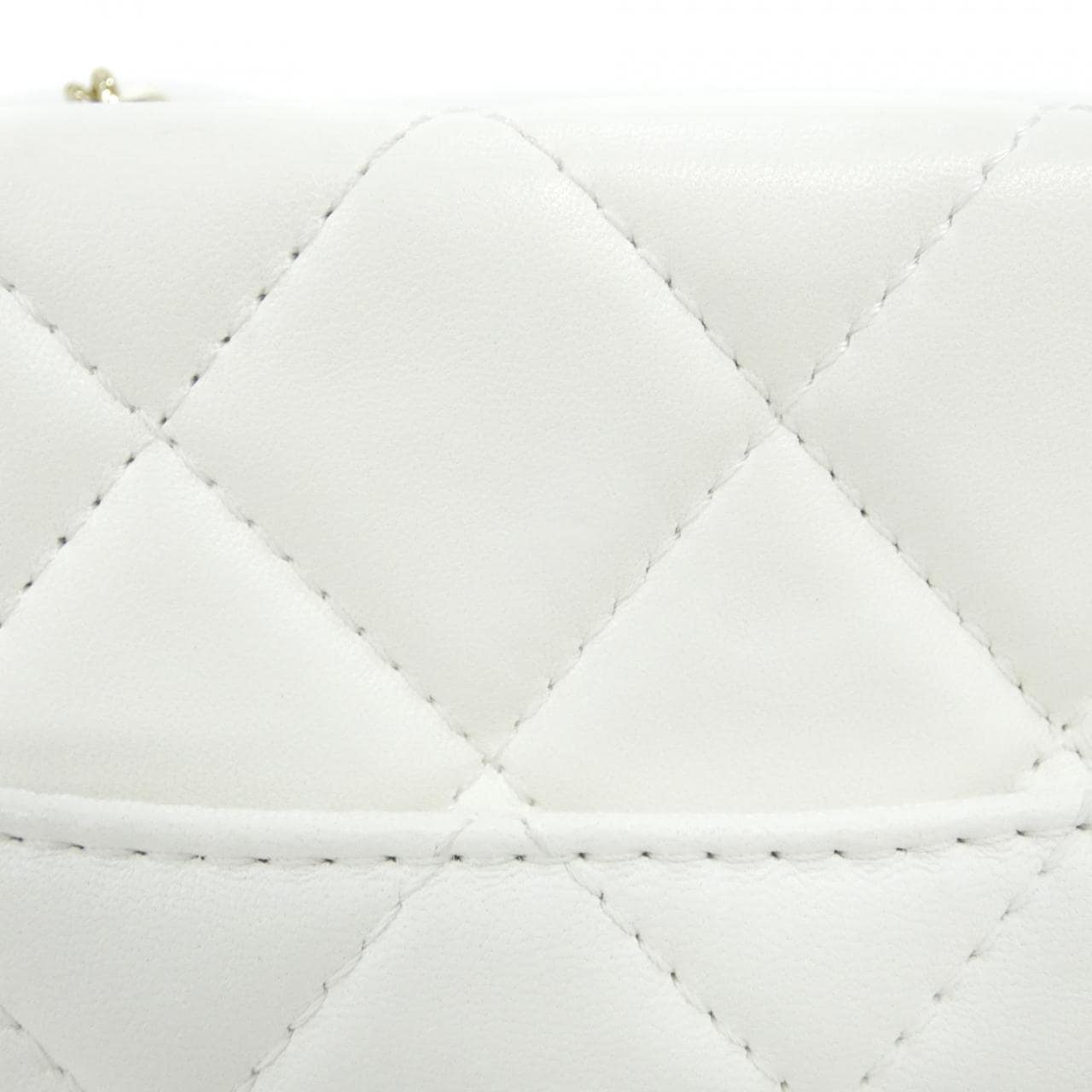 CHANEL AS2877 Shoulder Bag Lambskin White Lambskin - Thumbnail 5