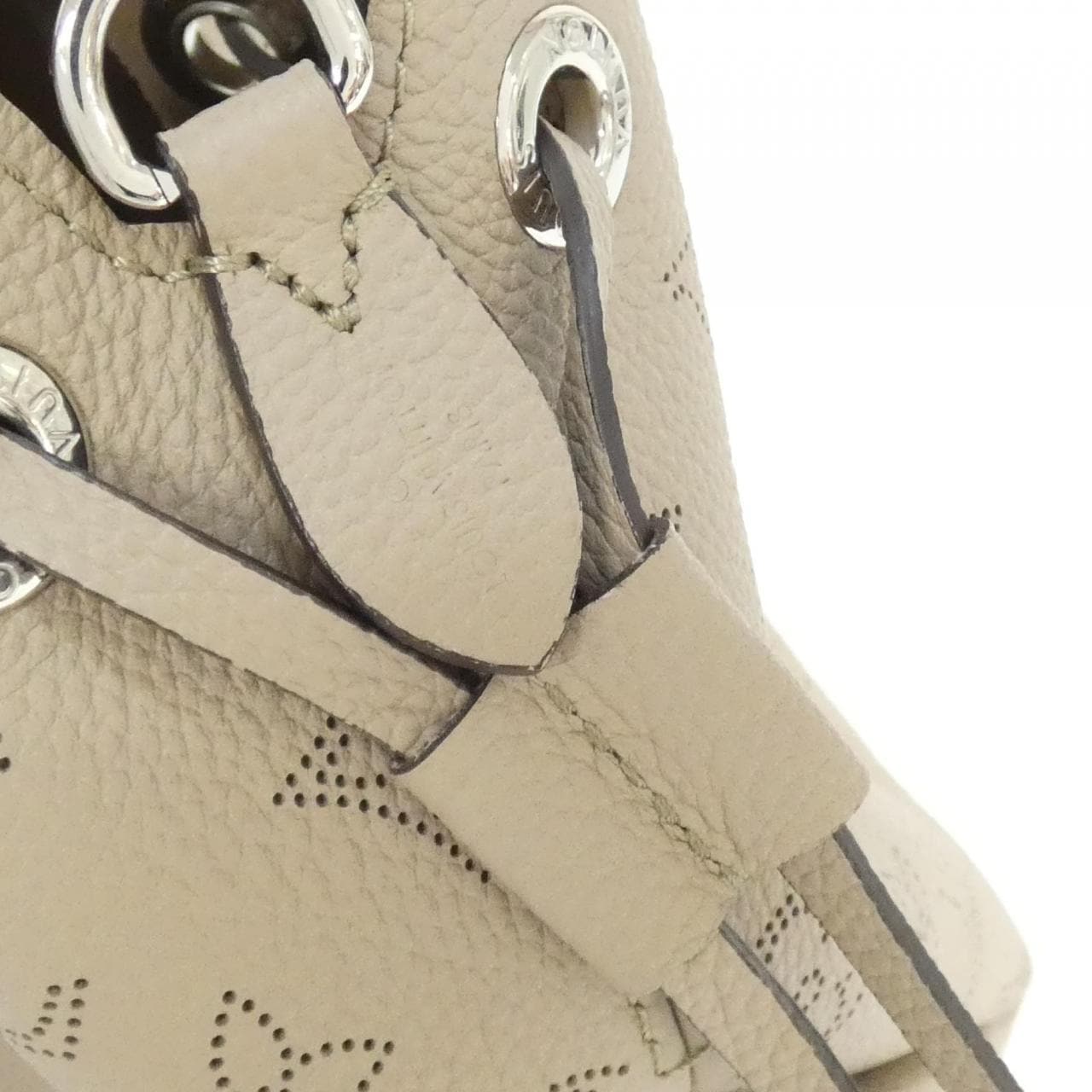 LOUIS VUITTON Mahina M57201 Shoulder Bag 黑色 中古品A - 縮圖 3