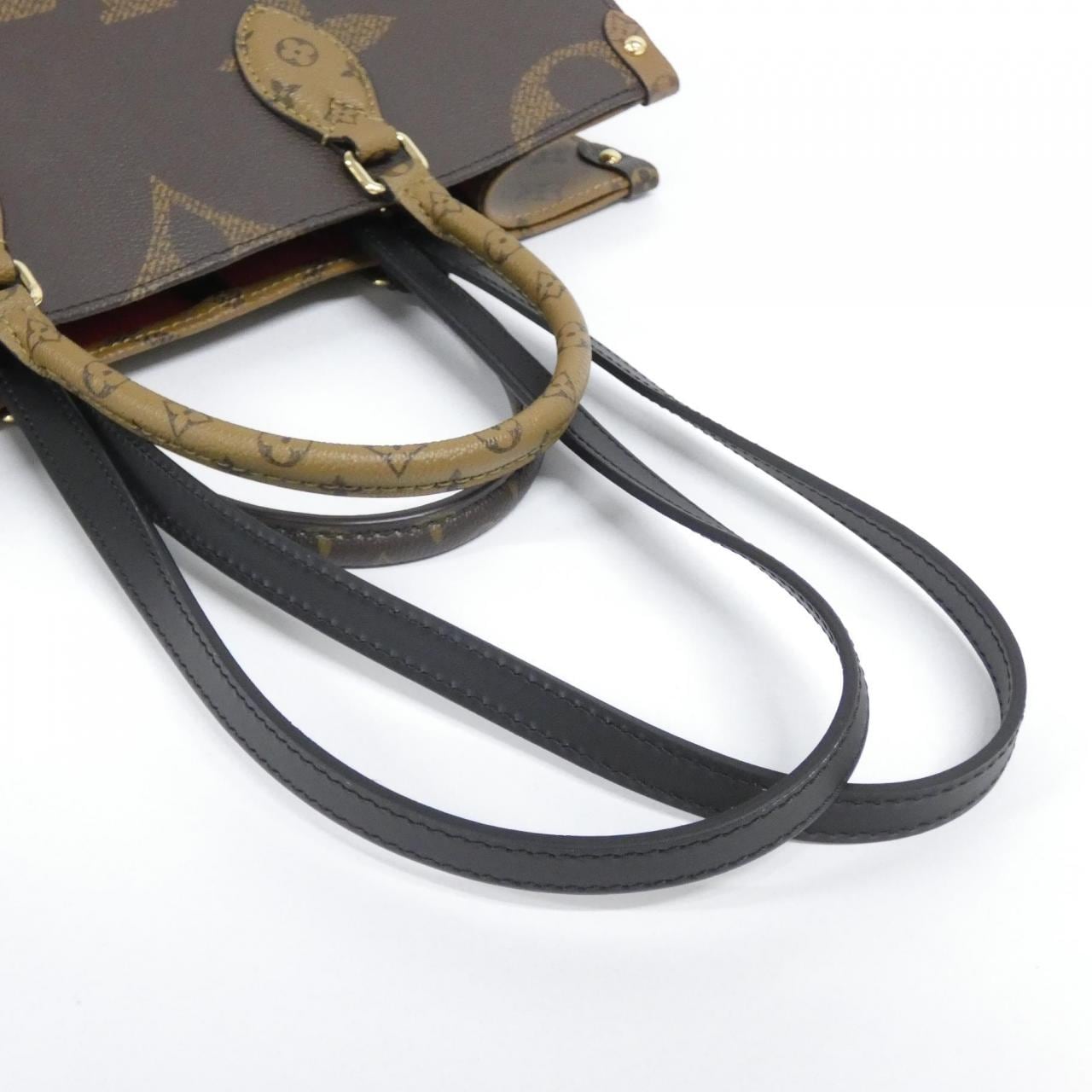 LOUIS VUITTON OnTheGo M45321 Bag Monogram 黑色 Monogram 中古品A - 縮圖 4