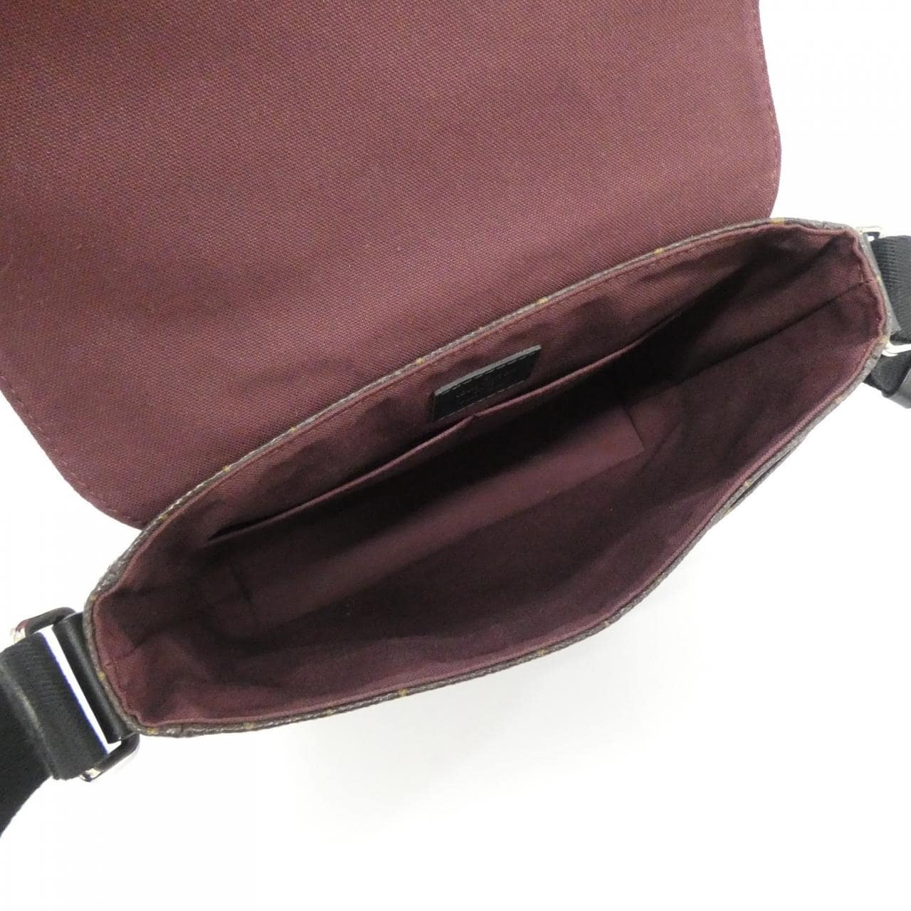 LOUIS VUITTON District M40935 Shoulder Monogram 黑色 Monogram 中古品A - 縮圖 6