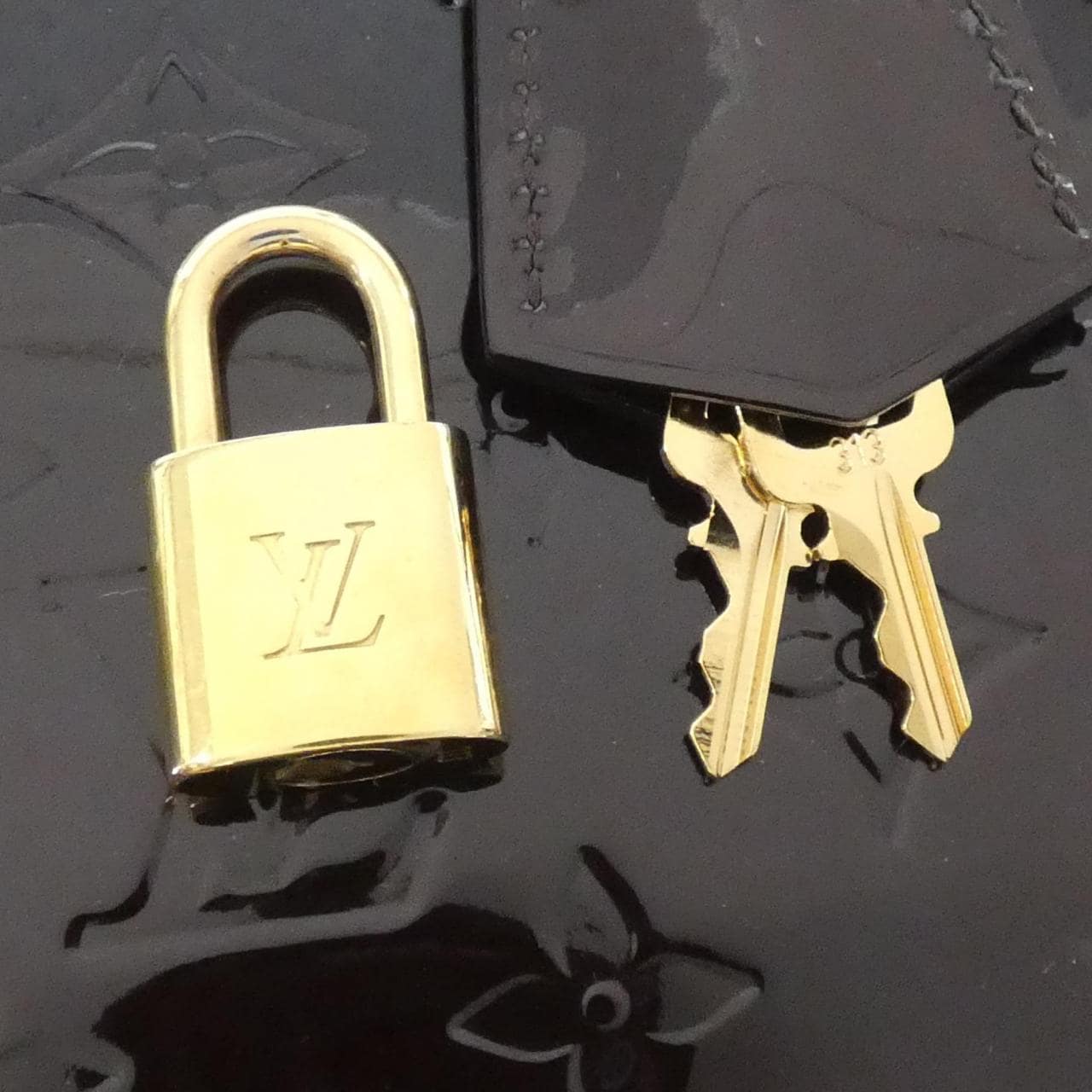 LOUIS VUITTON Alma M91678 Handbag Vernis 黑色 Vernis 中古品A - 縮圖 3