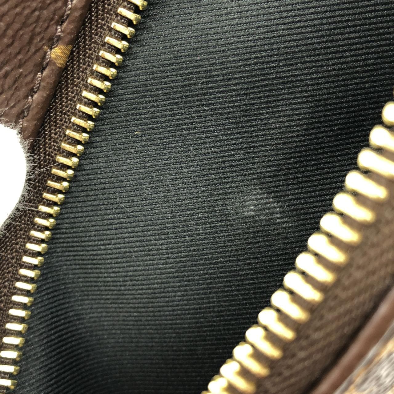 LOUIS VUITTON Bum Bag M43644 Shoulder Bag Monogram 黑色 Monogram 中古品B - 縮圖 7