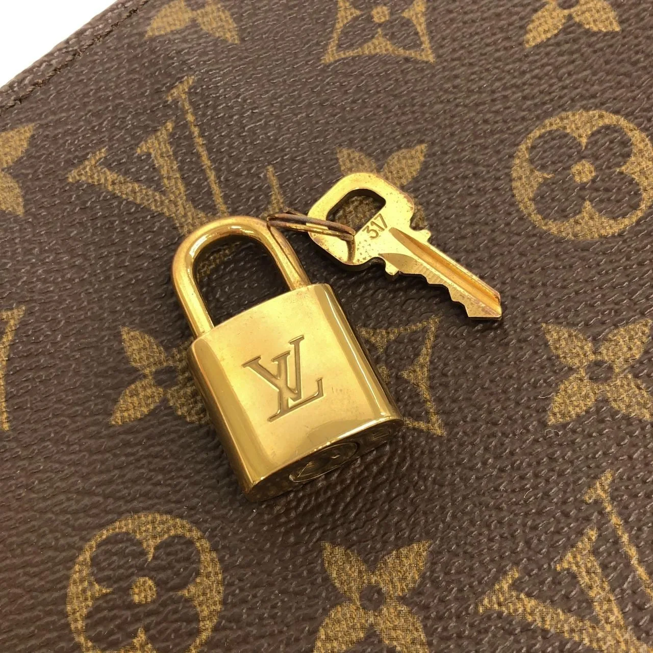 LOUIS VUITTON M51146 Shoulder Monogram Black Monogram - Thumbnail 5