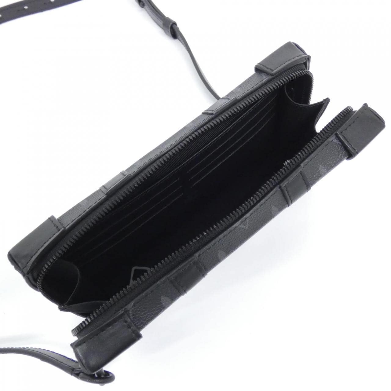 LOUIS VUITTON Soft Trunk M69838 Shoulder Bag Monogram Black Monogram Rank A - Thumbnail 5