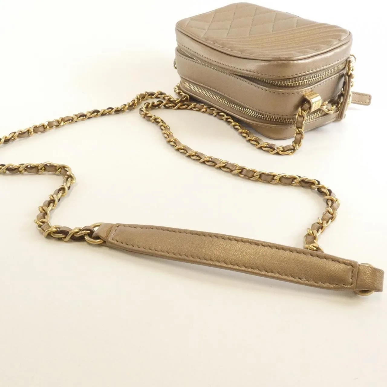 CHANEL 92654 Shoulder Lambskin 金色 羊皮 中古品B - 縮圖 6