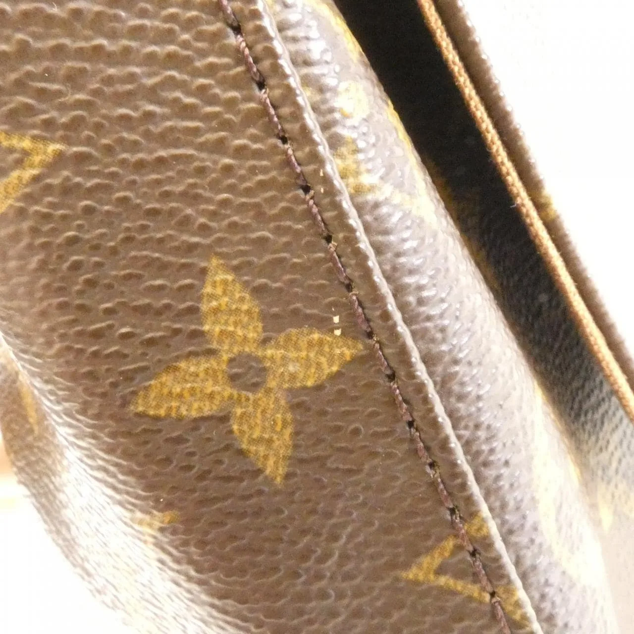 LOUIS VUITTON Looping M51147 Shoulder Monogram Black Monogram Rank B - Thumbnail 4