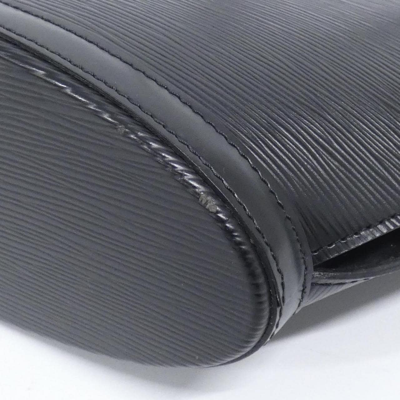 LOUIS VUITTON M52332 Shoulder Bag Epi Black Epi - Thumbnail 3