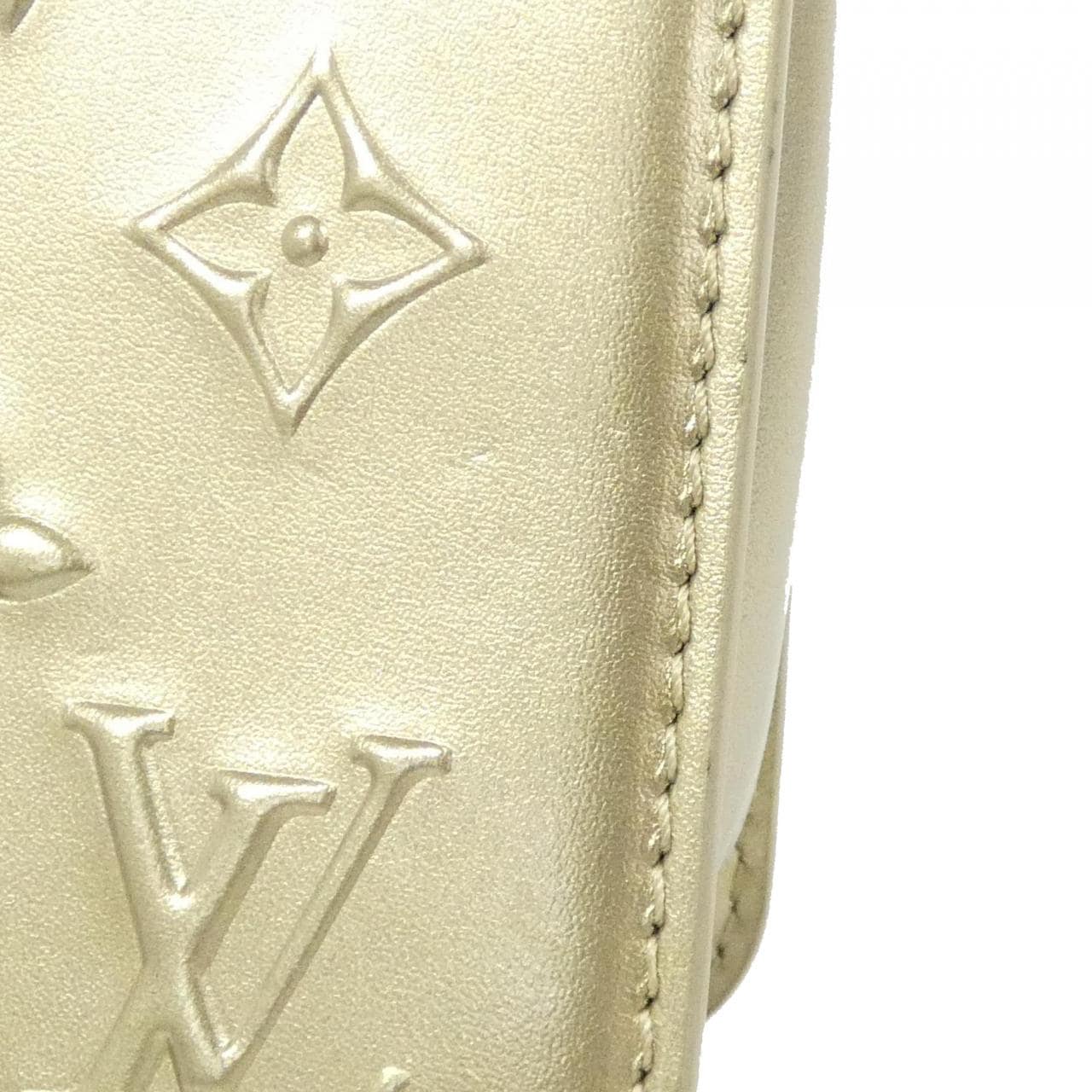 LOUIS VUITTON Pochette M81828 Shoulder Bag Lambskin 金色 羊皮 中古品A - 縮圖 3