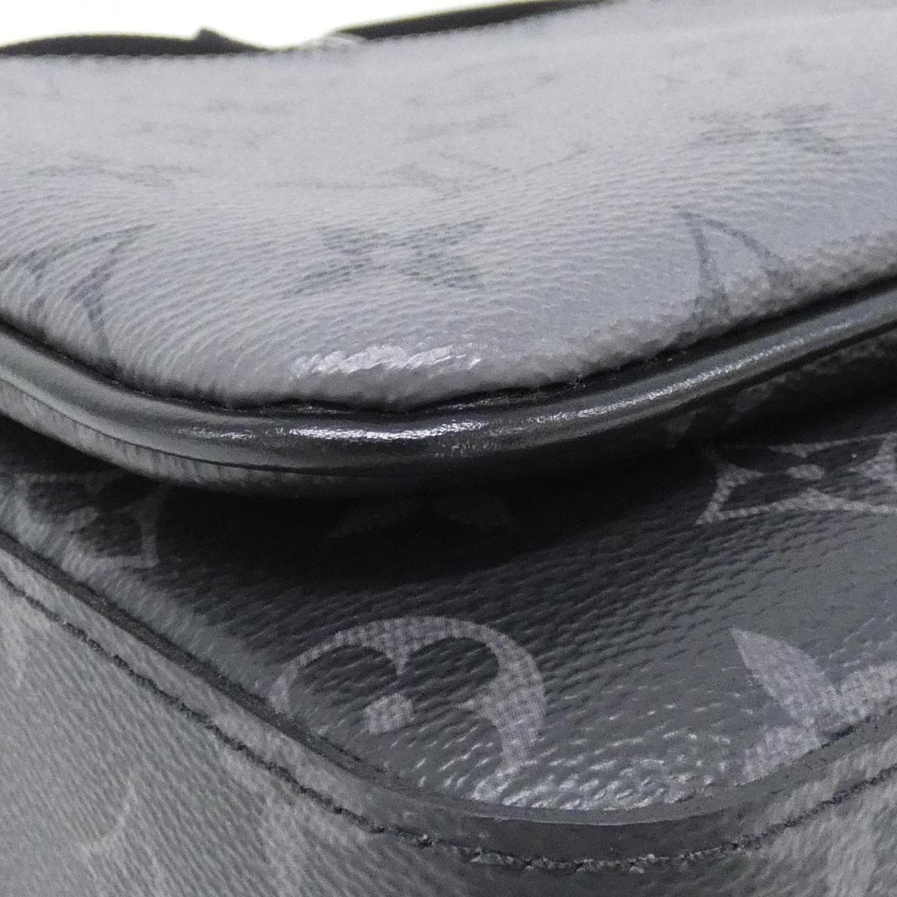 LOUIS VUITTON Eclipse M69443 Shoulder Bag Monogram 黑色 Monogram 中古品A - 縮圖 3