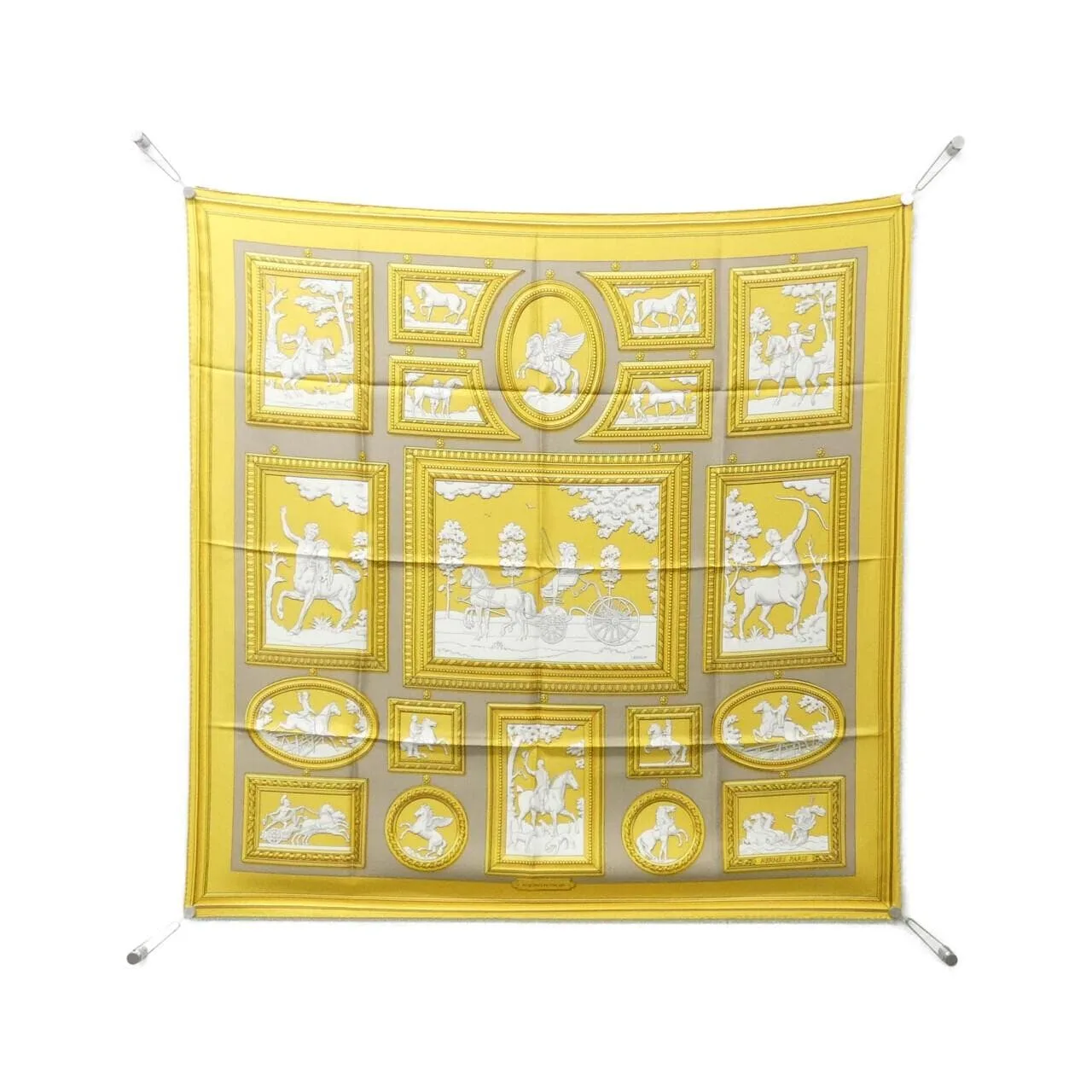 HERMES Scarf