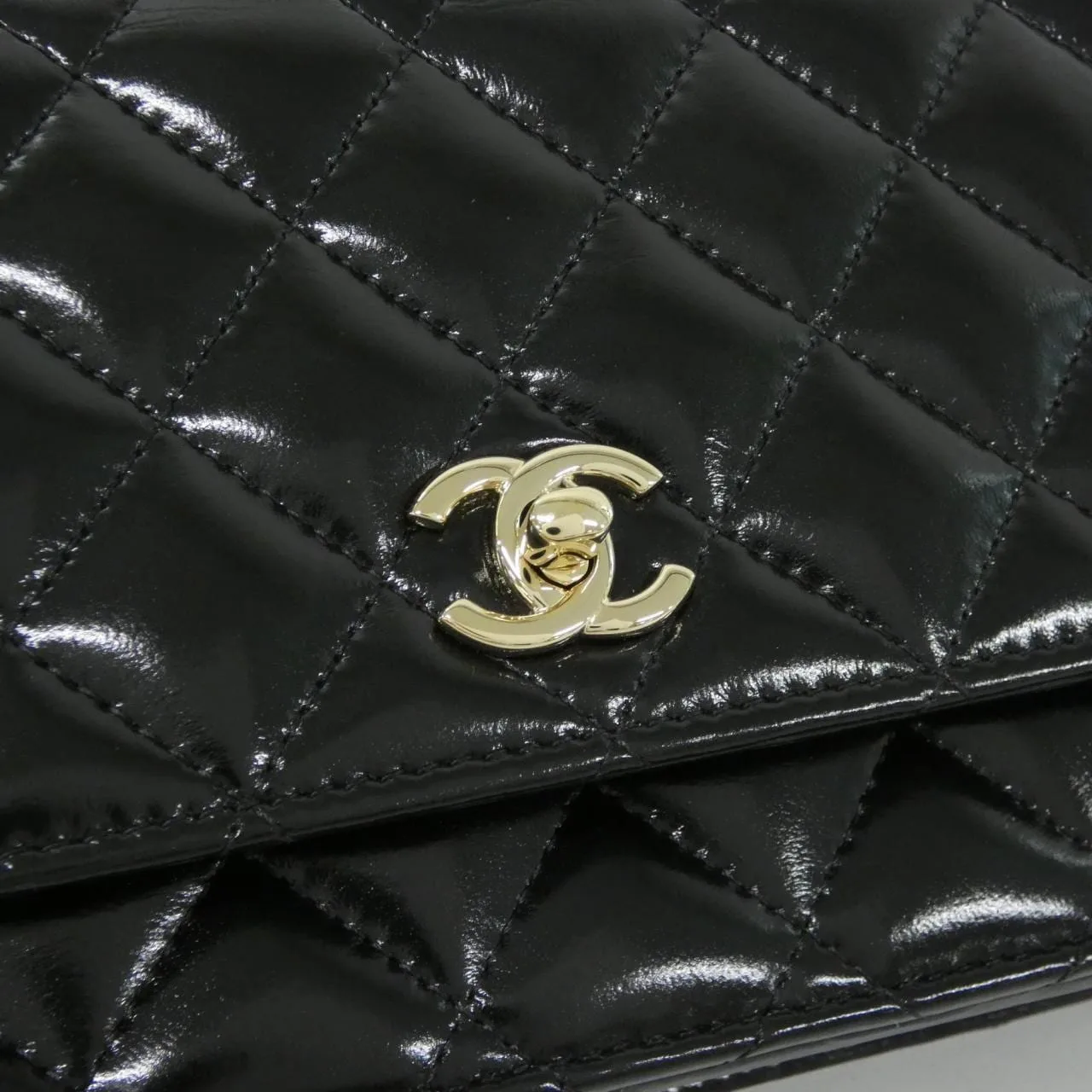 CHANEL Chanel 19 AP3779 Wallet Lambskin Black Lambskin Rank A - Thumbnail 4