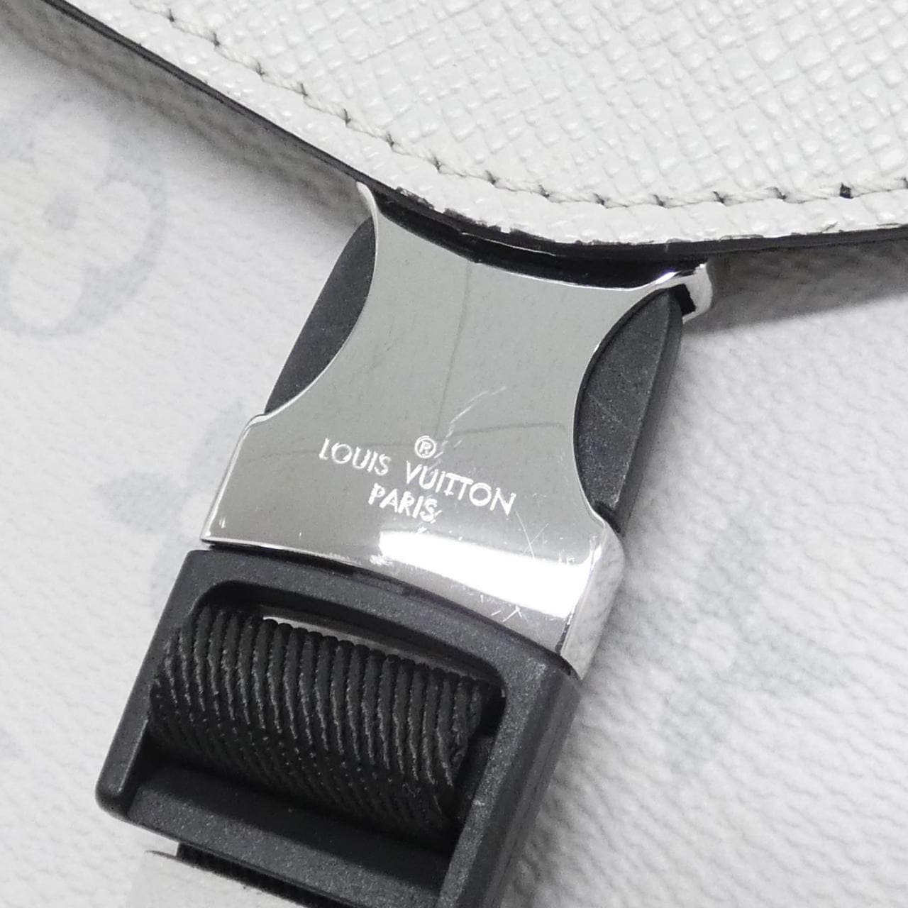 LOUIS VUITTON M30411 Shoulder Bag Canvas 白色 帆布 中古品A - 縮圖 4