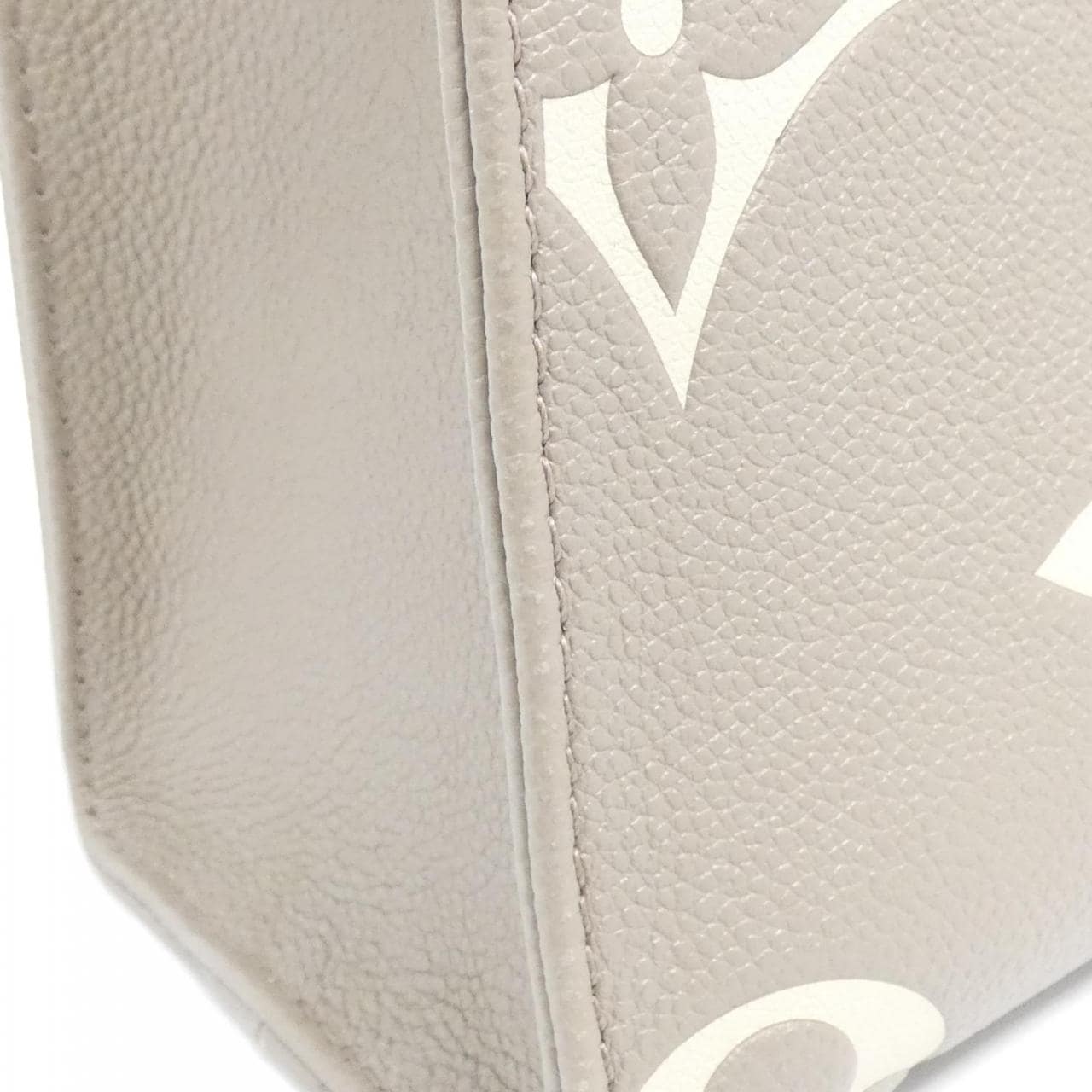 LOUIS VUITTON OnTheGo M45779 Handbag Monogram Black Monogram - Thumbnail 4