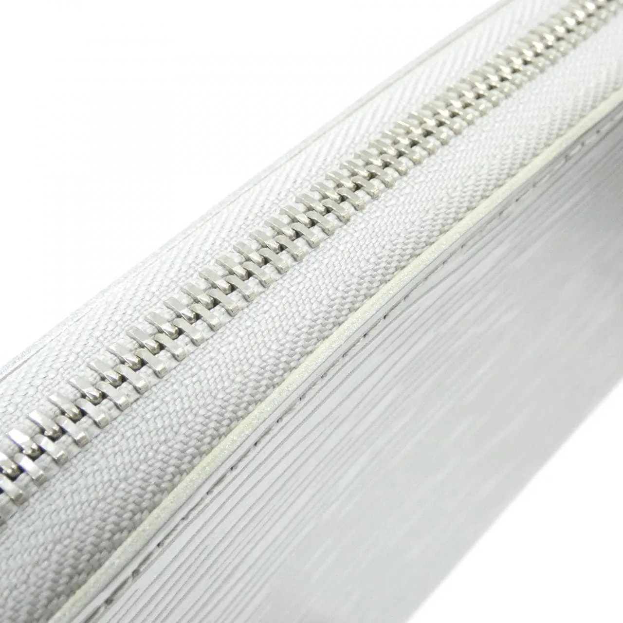 LOUIS VUITTON M82794 Wallet Epi 銀色 Epi 中古品A - 縮圖 3