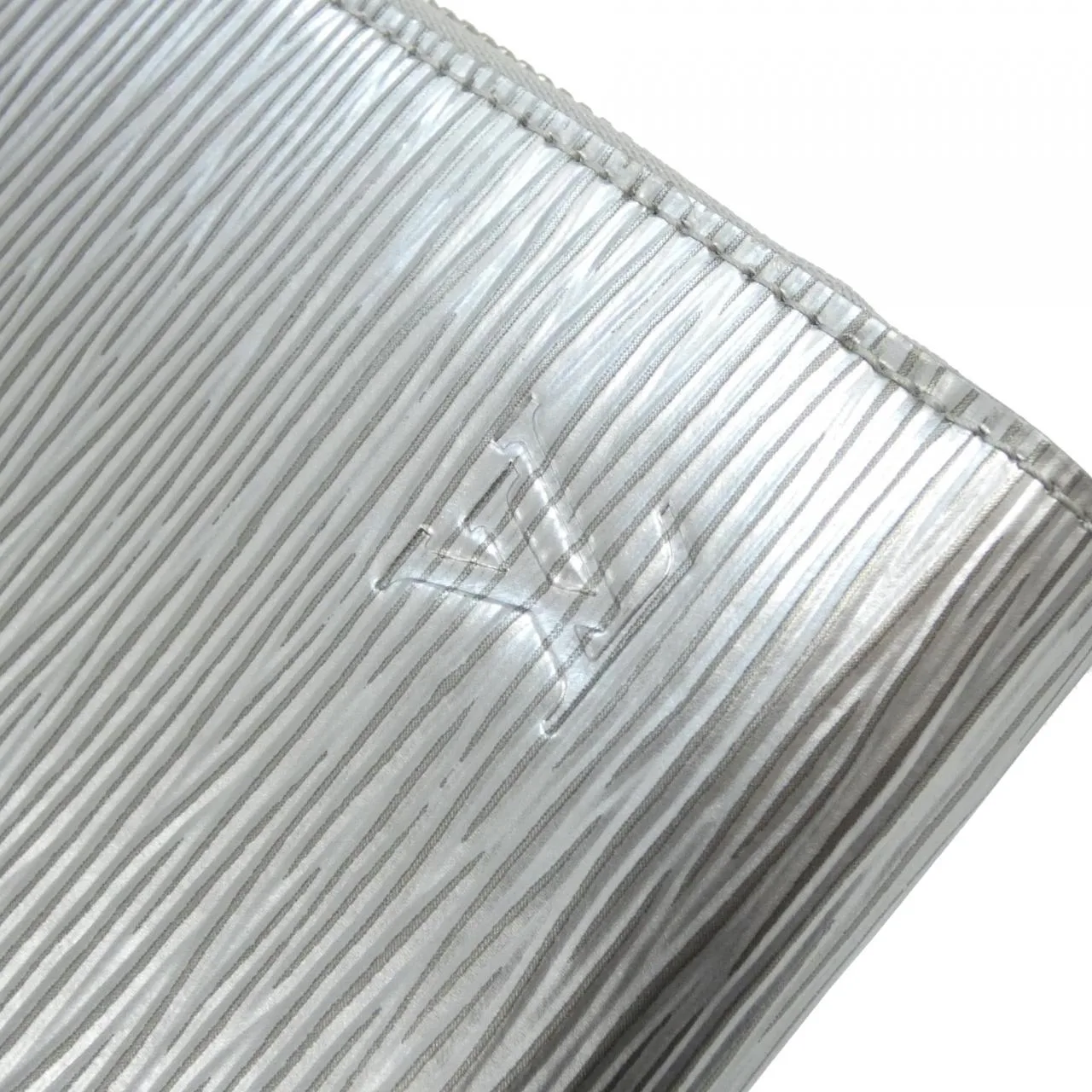 LOUIS VUITTON M82794 Wallet Epi 銀色 Epi 中古品A - 縮圖 5