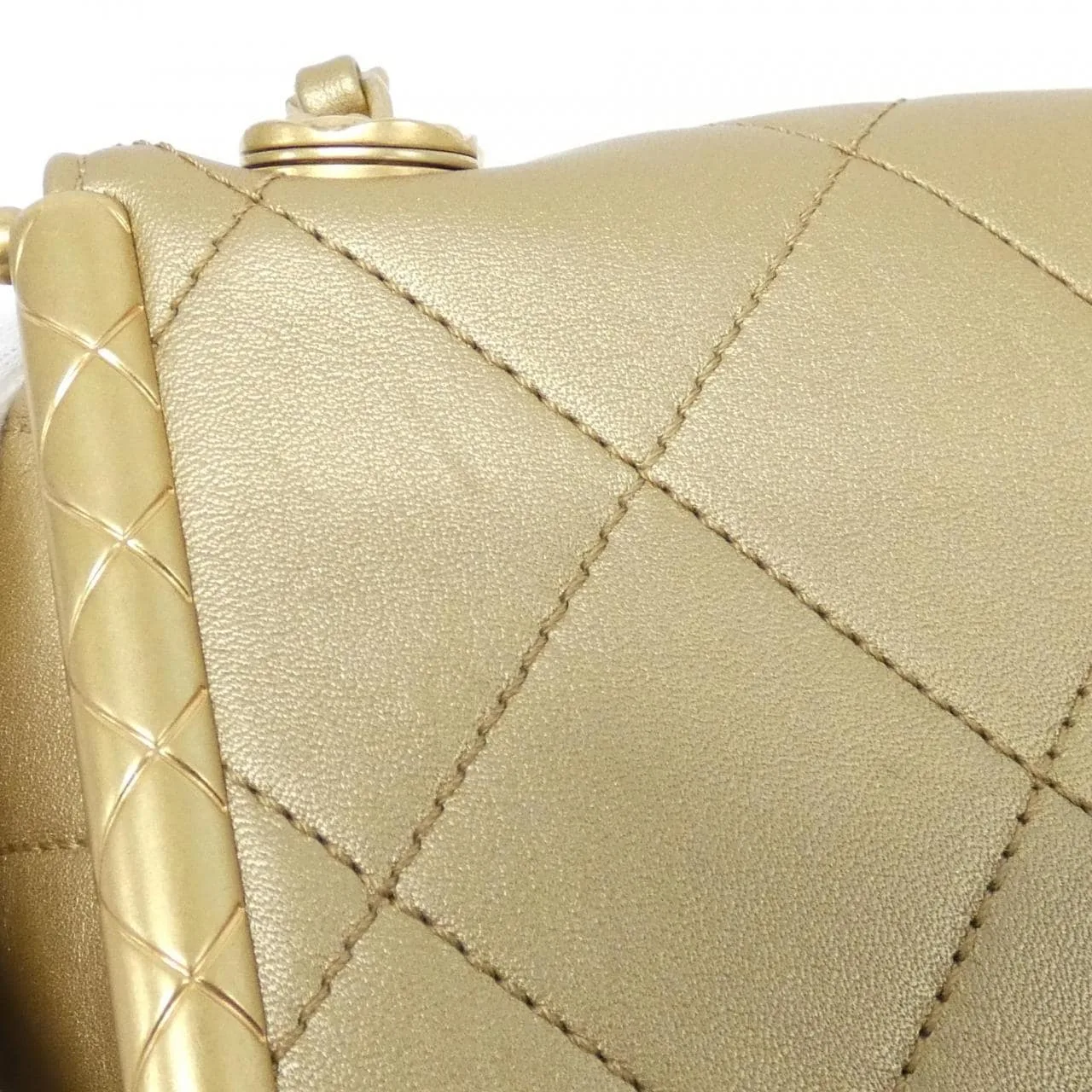 CHANEL Chanel 19 AS1886 Handbag Lambskin Gold Lambskin - Thumbnail 6