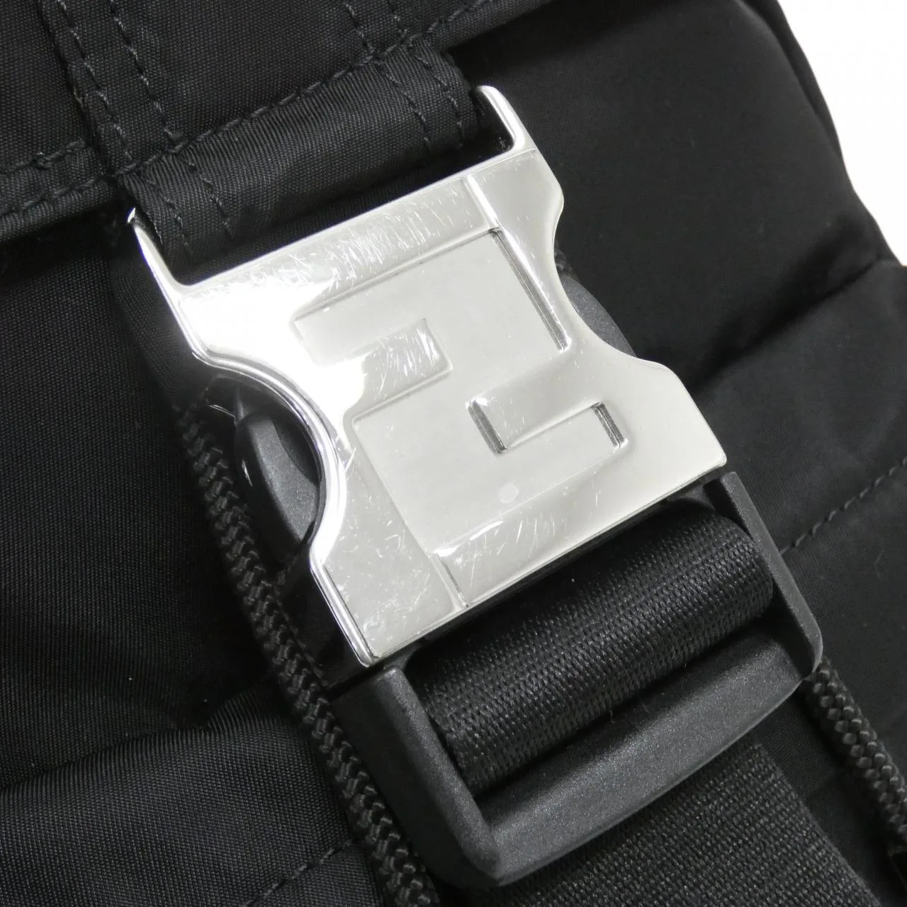 FENDI 7VZ067 AGQT Backpack Nylon 黑色 尼龍 中古品A - 縮圖 4