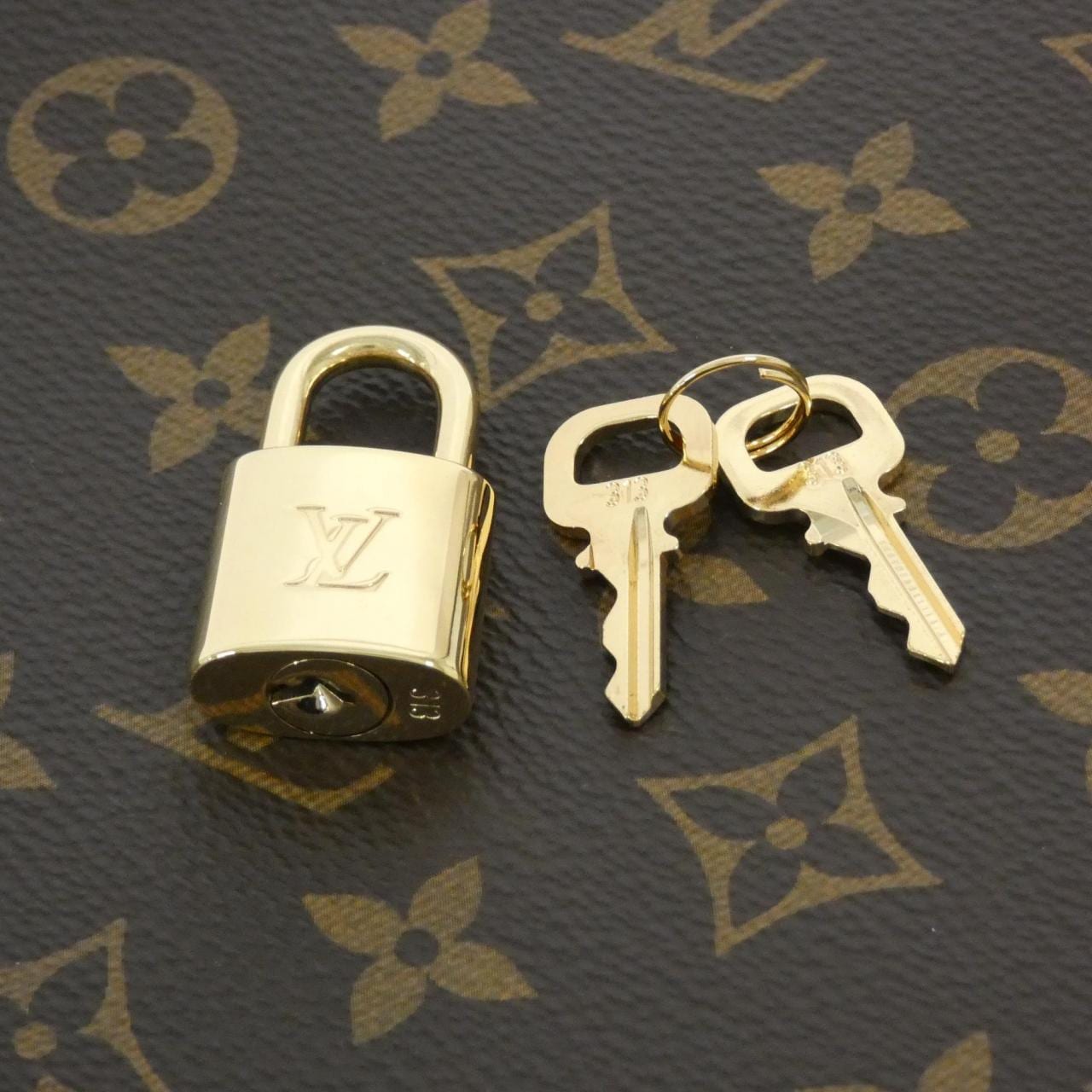 LOUIS VUITTON M45900 Handbag Monogram Black Monogram Rank A - Thumbnail 4