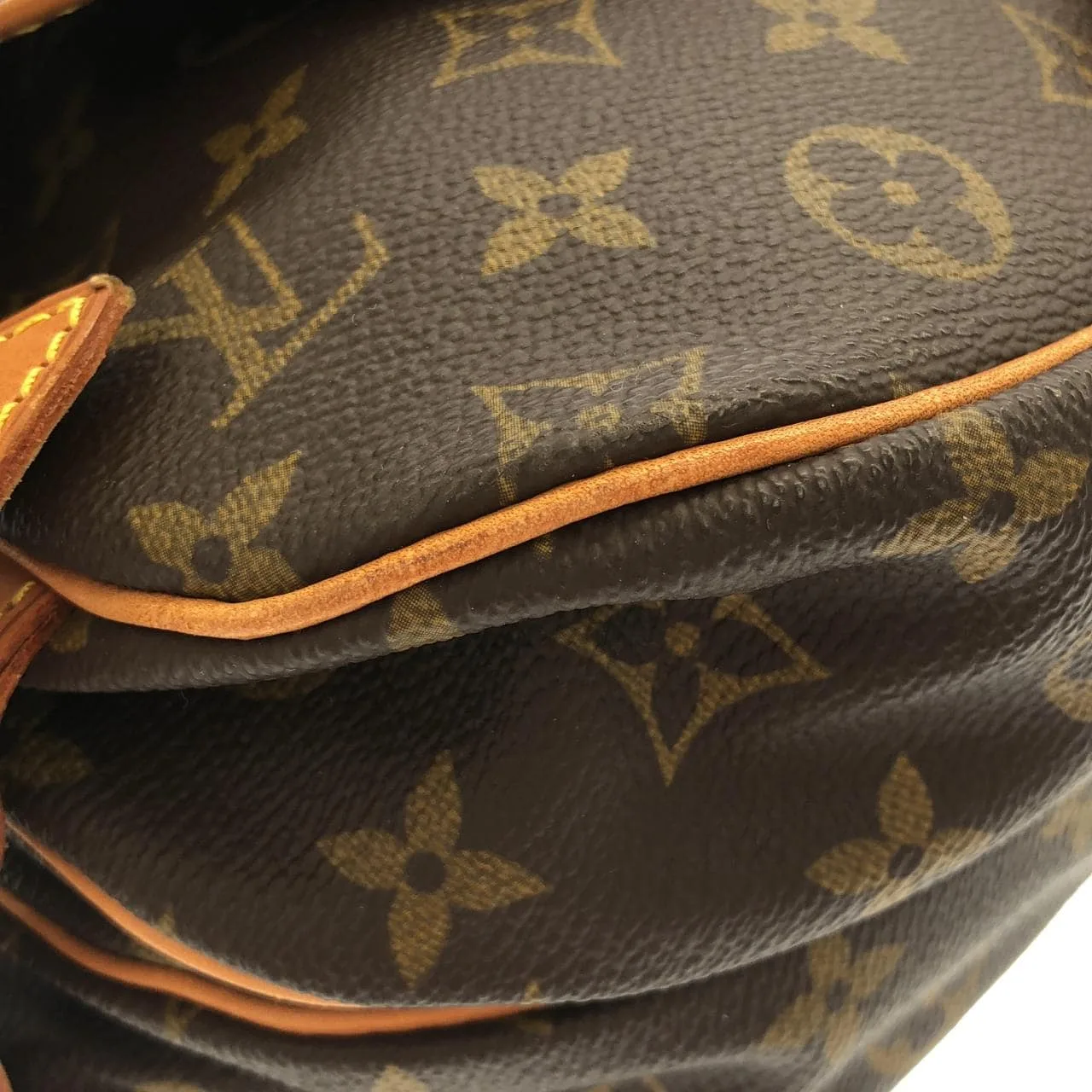LOUIS VUITTON Saumur M42256 Shoulder Monogram Black Monogram Rank A - Thumbnail 3