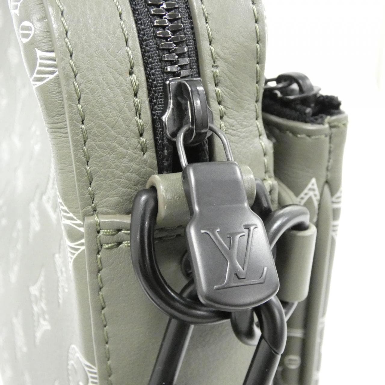 LOUIS VUITTON M12490 Handbag Monogram 綠色 Monogram 中古品A - 縮圖 4